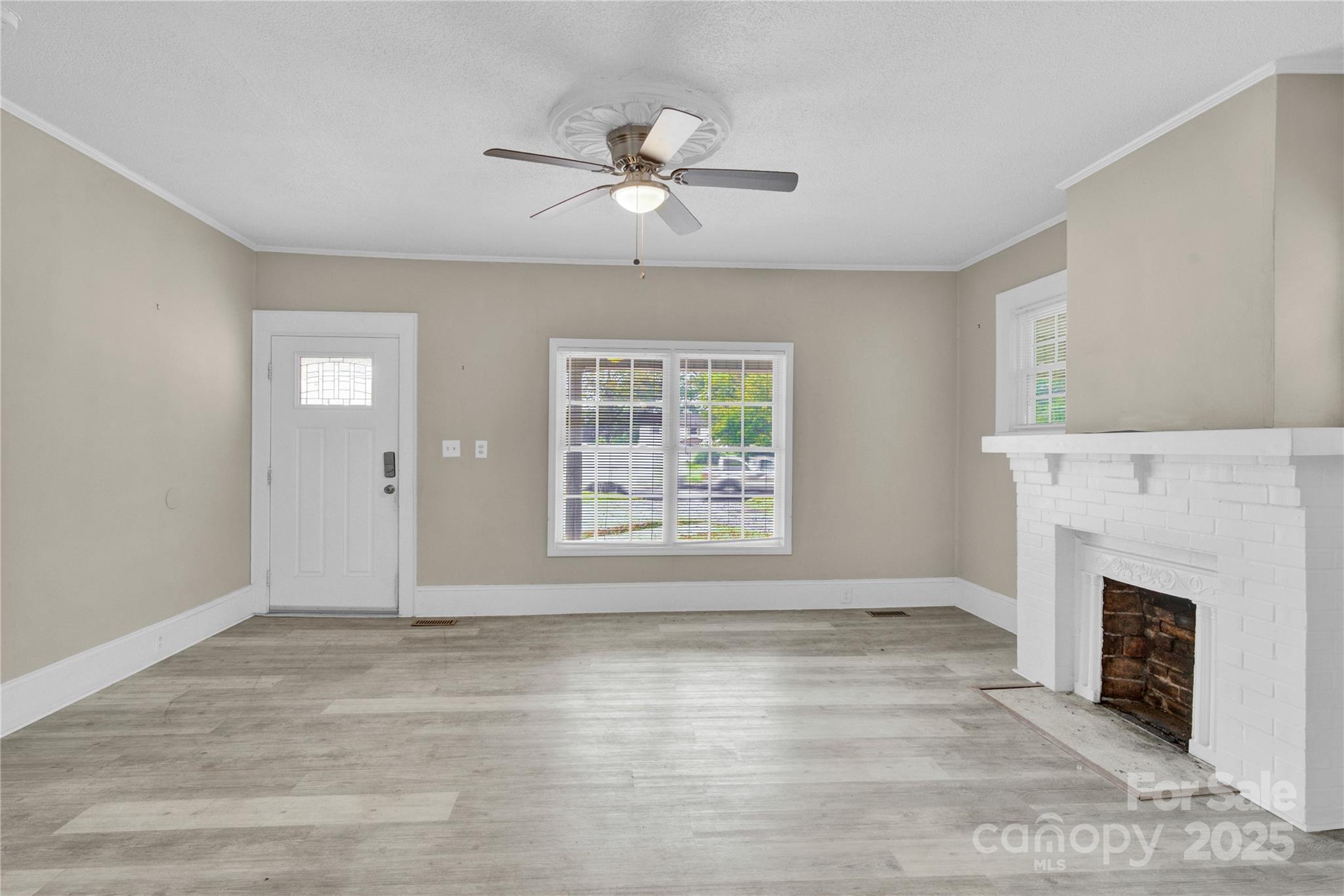 1241 S Lafayette Street — Shelby