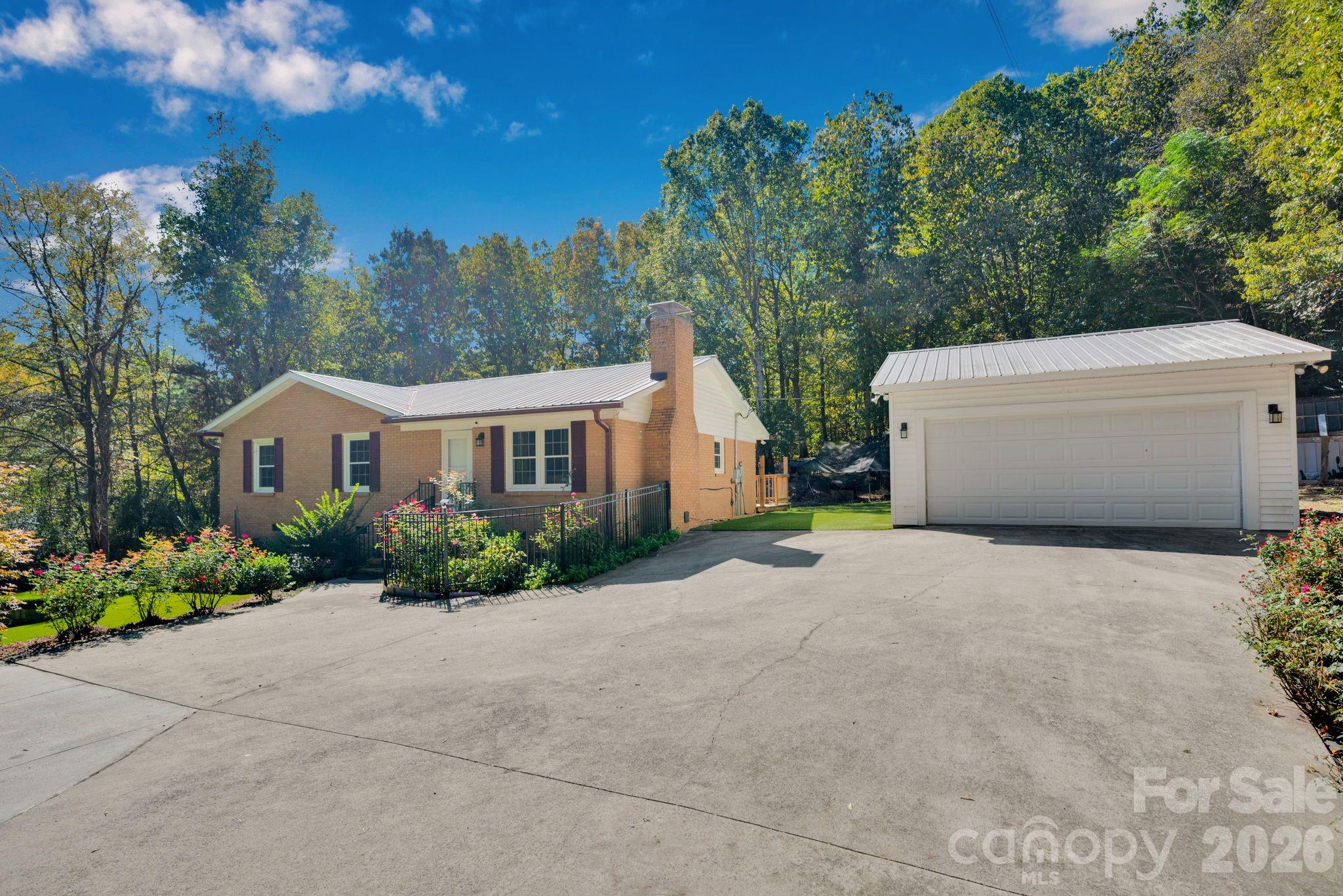 4612 Huggins Road — Marshville