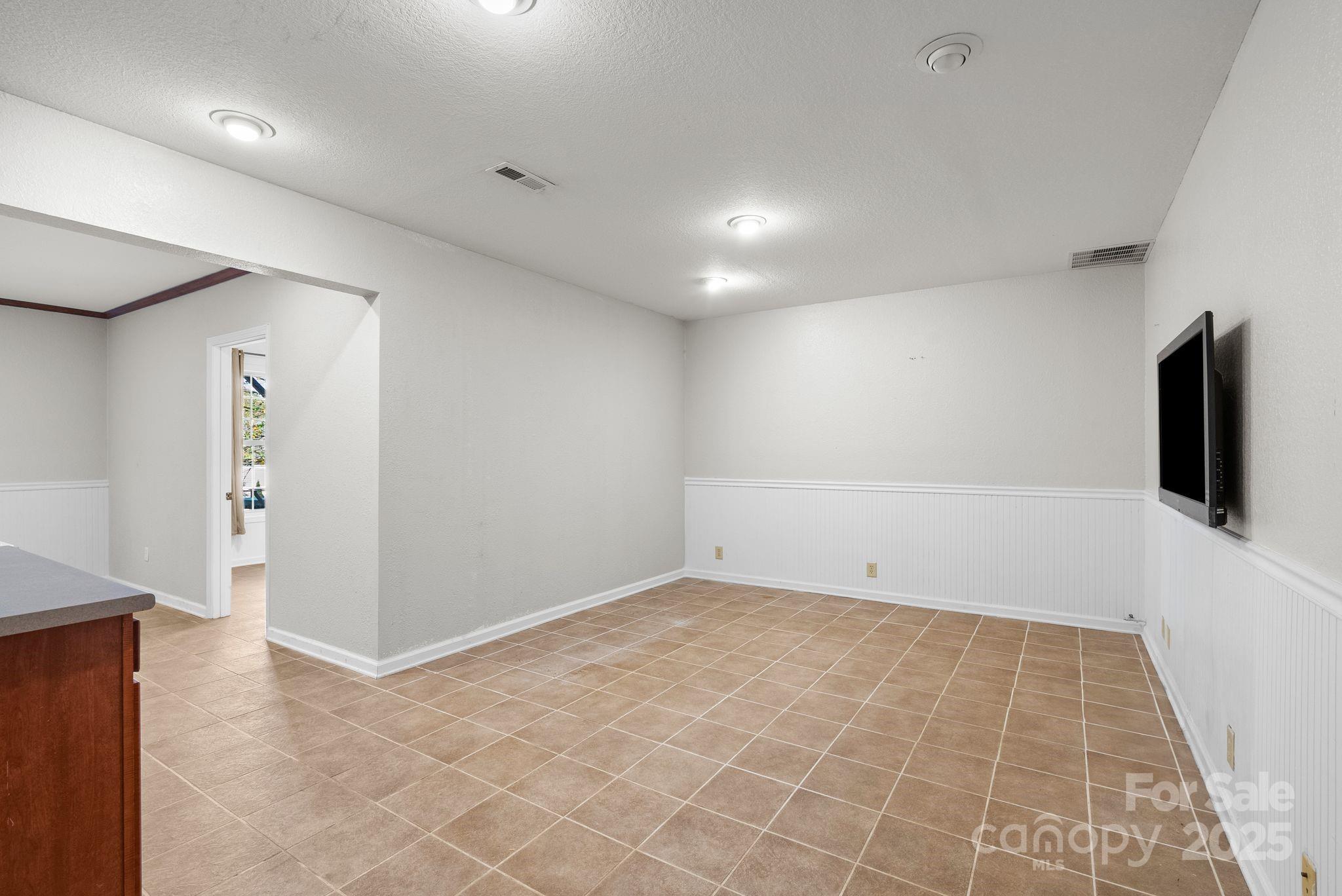 224 Rivercrest Boulevard — Arden