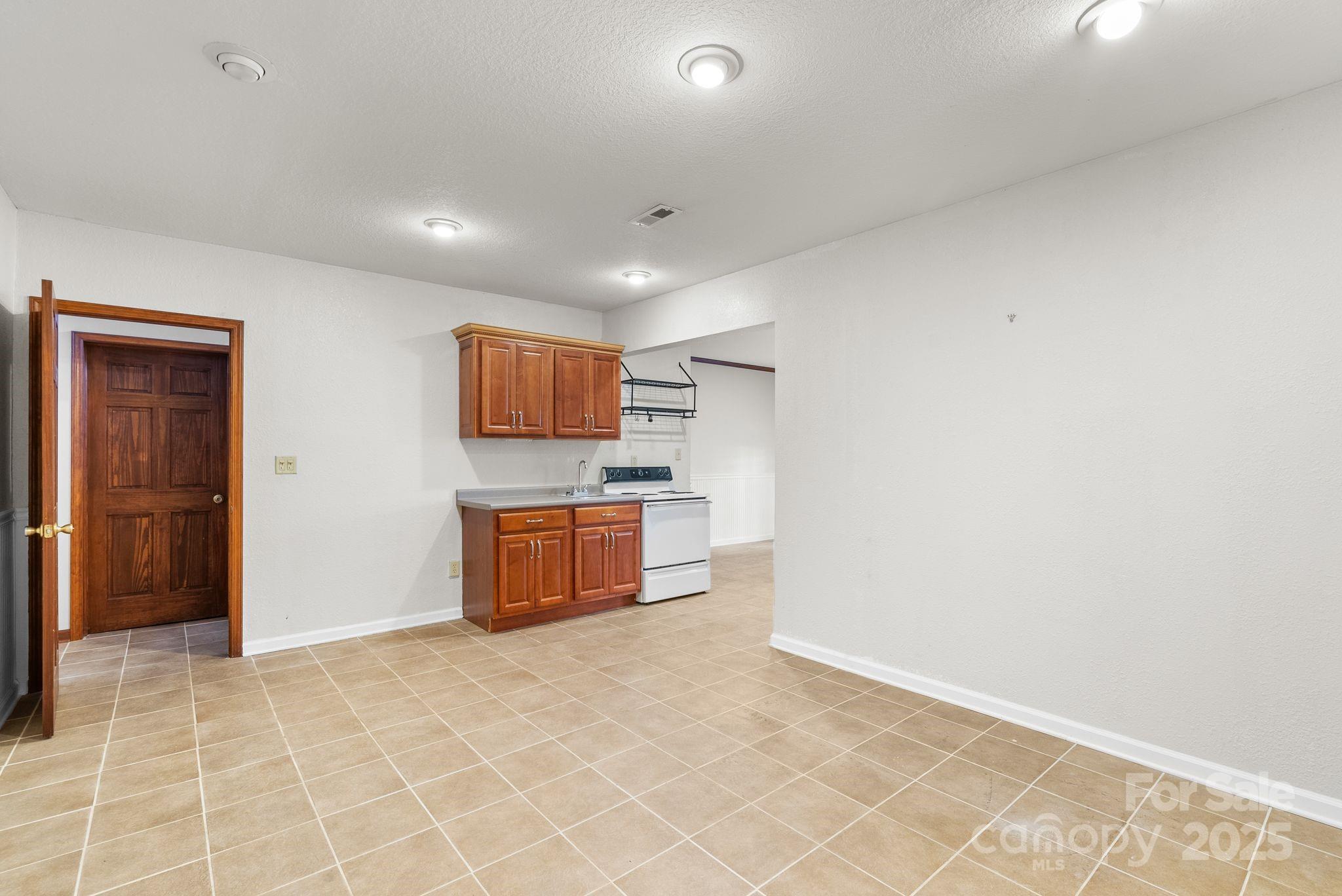 224 Rivercrest Boulevard — Arden