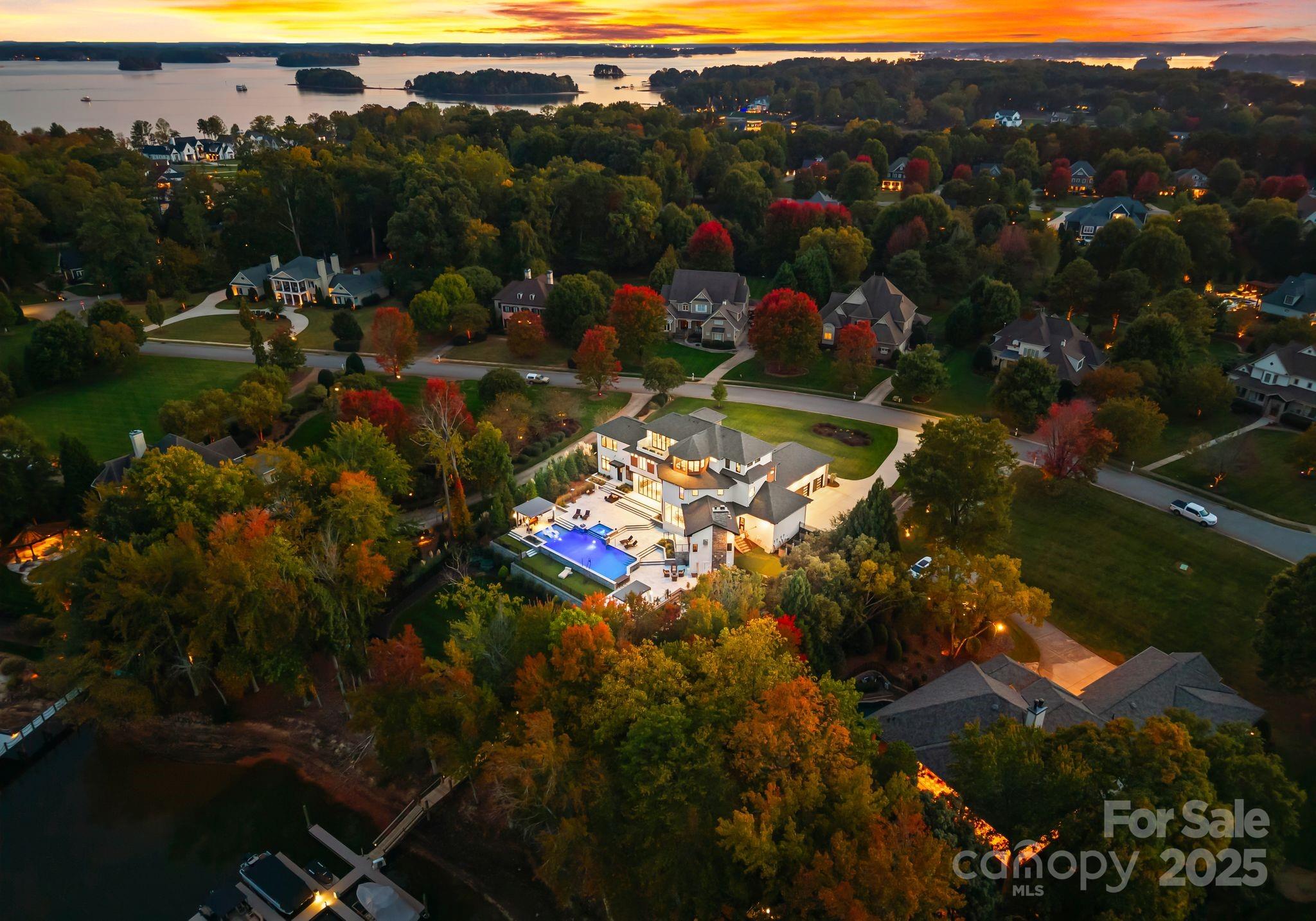 134 Cape Cod Way — Mooresville