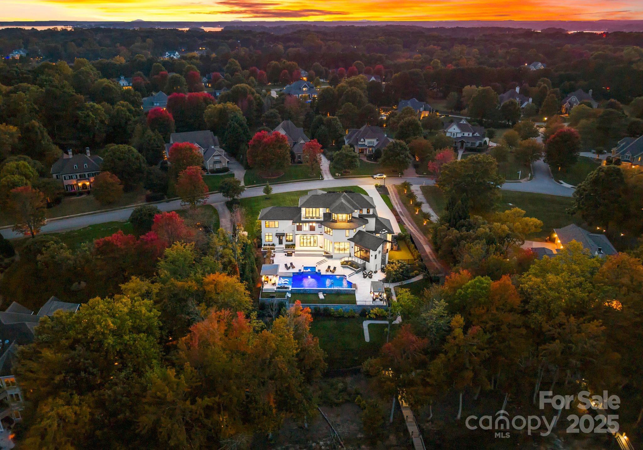 134 Cape Cod Way — Mooresville
