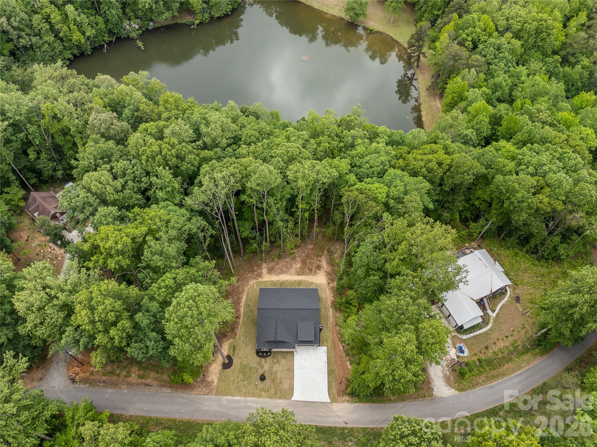 16 Forest Drive — Travelers Rest