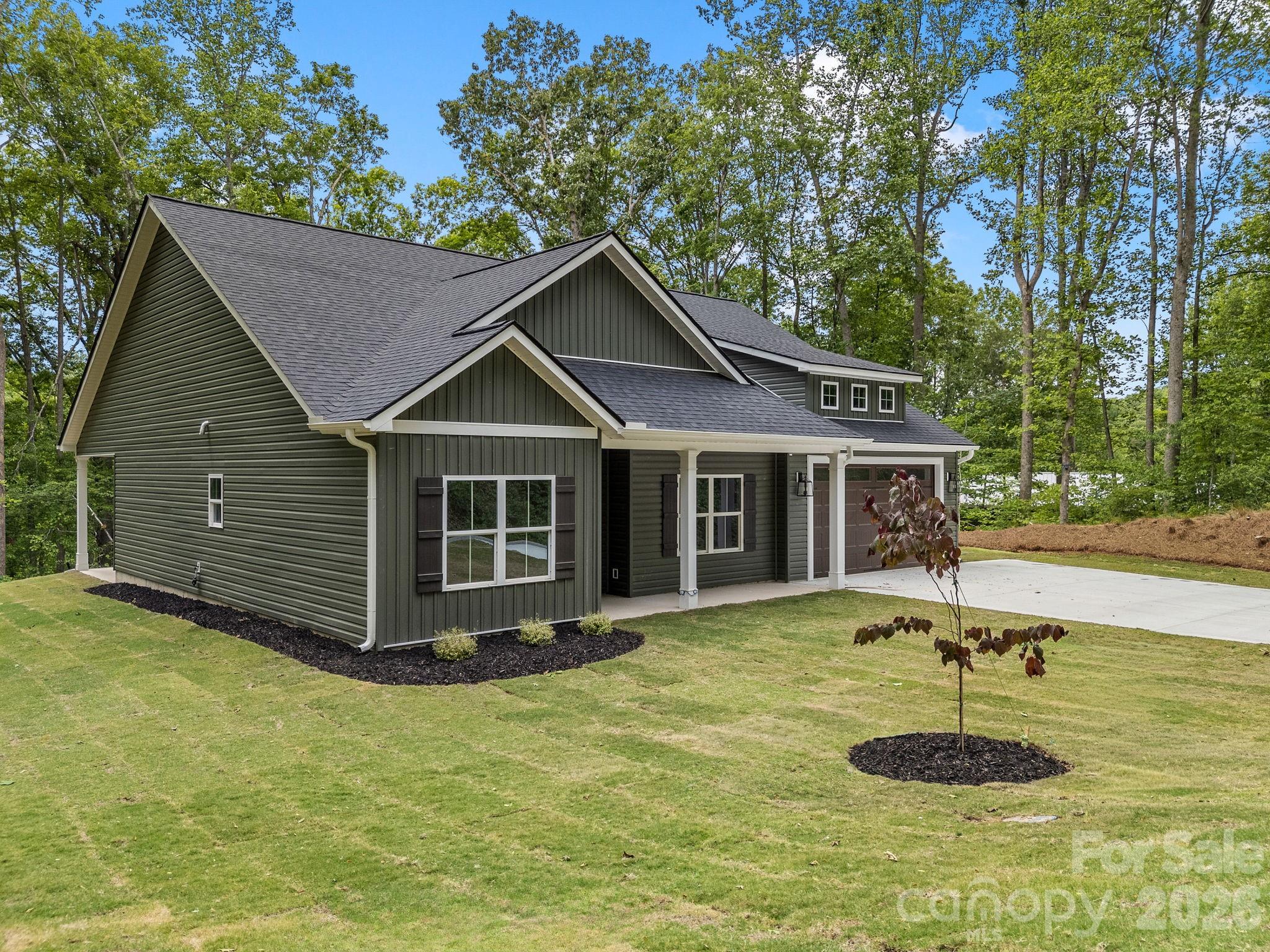 16 Forest Drive — Travelers Rest