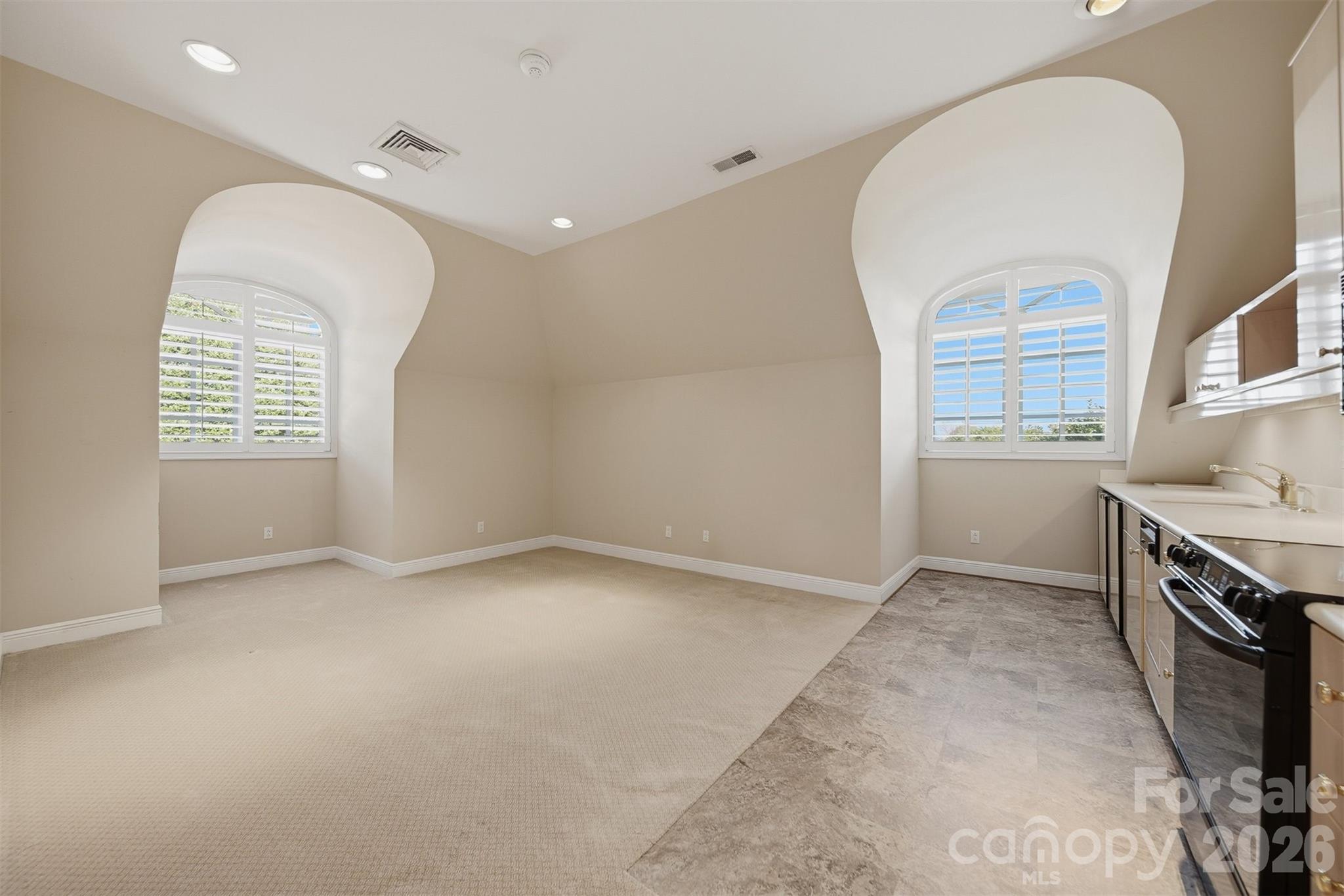 3619 Links Drive NE — Conover