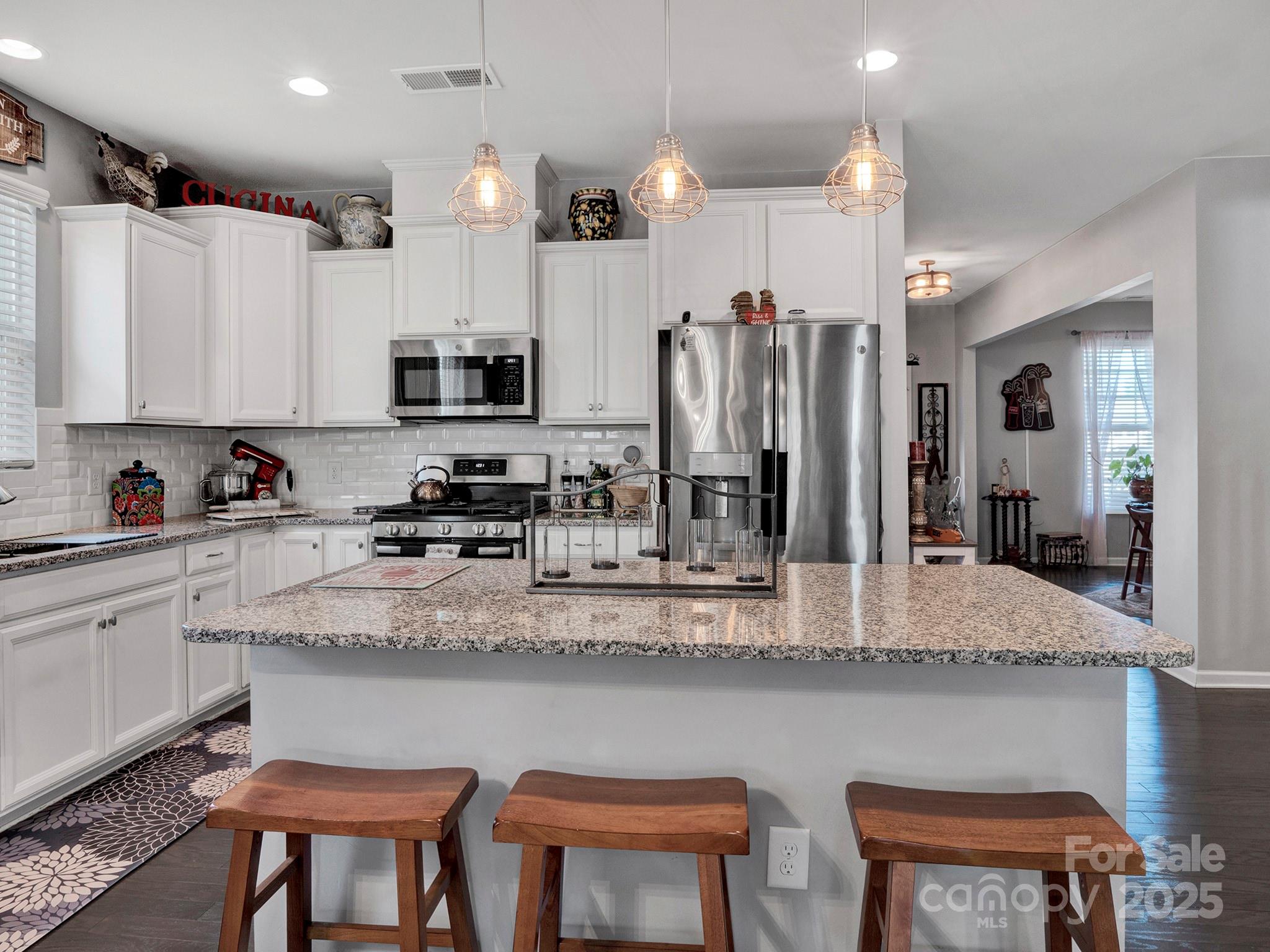 3129 Bridgewater Street — Lancaster