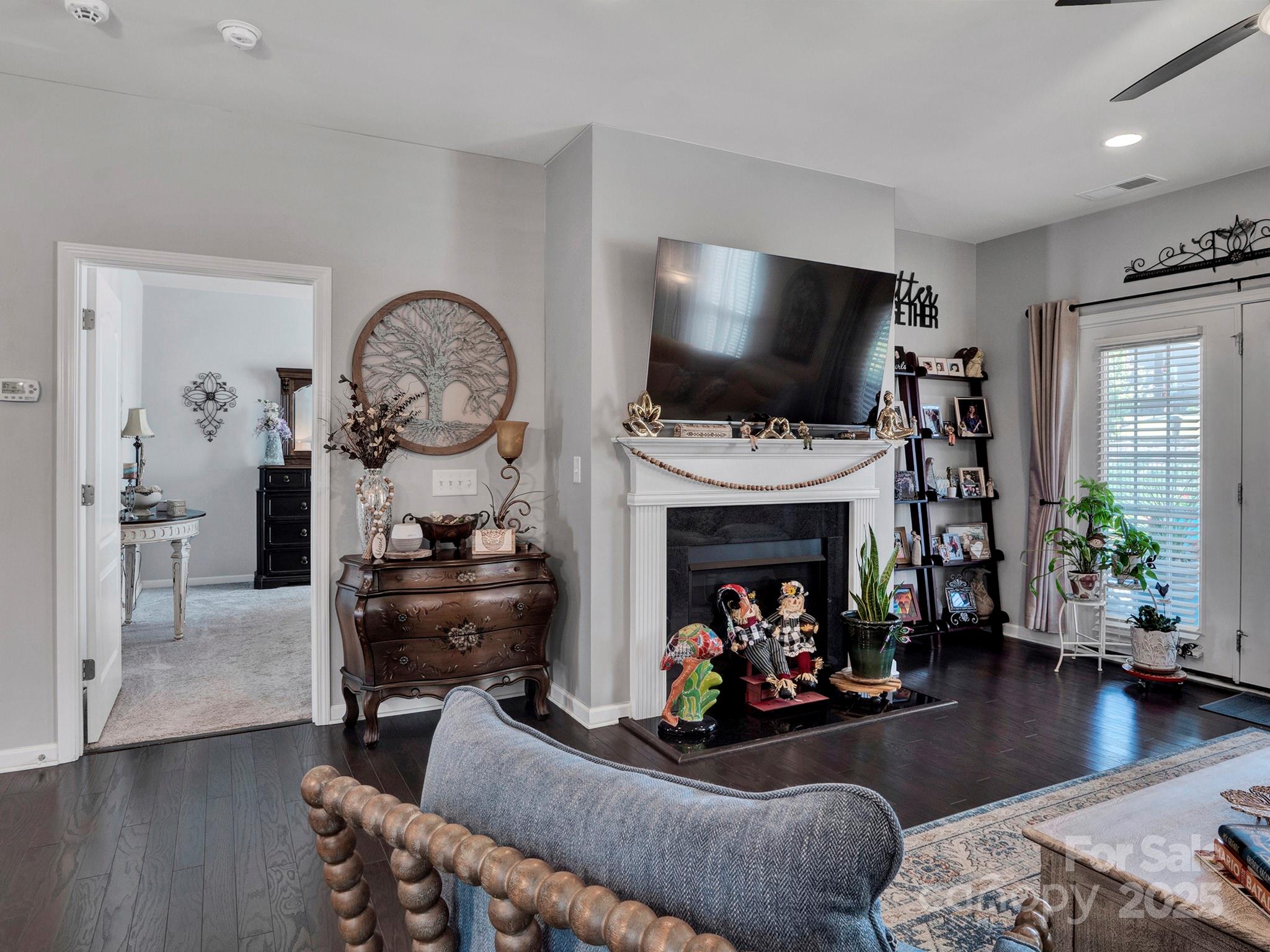 3129 Bridgewater Street — Lancaster