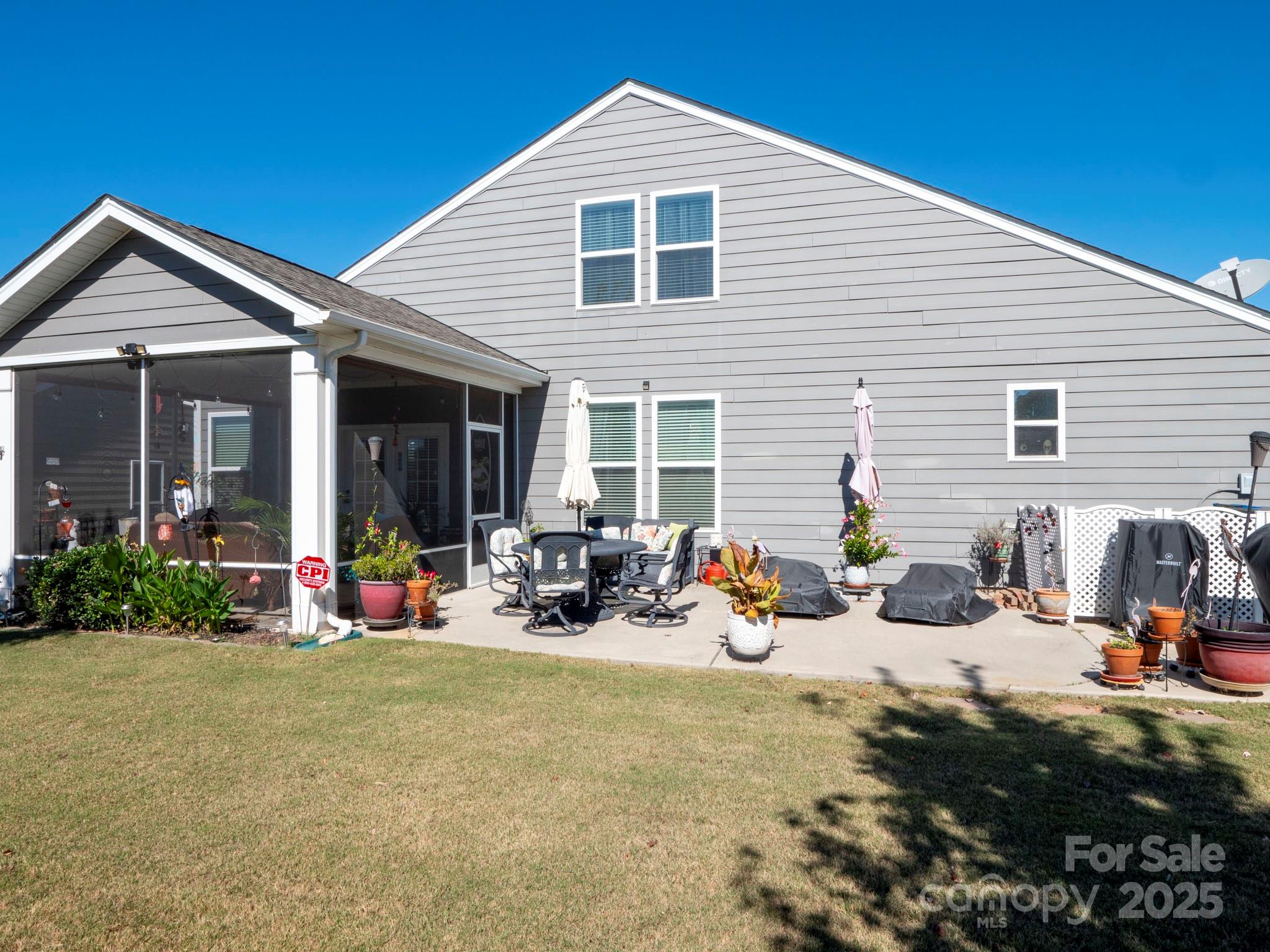 3129 Bridgewater Street — Lancaster
