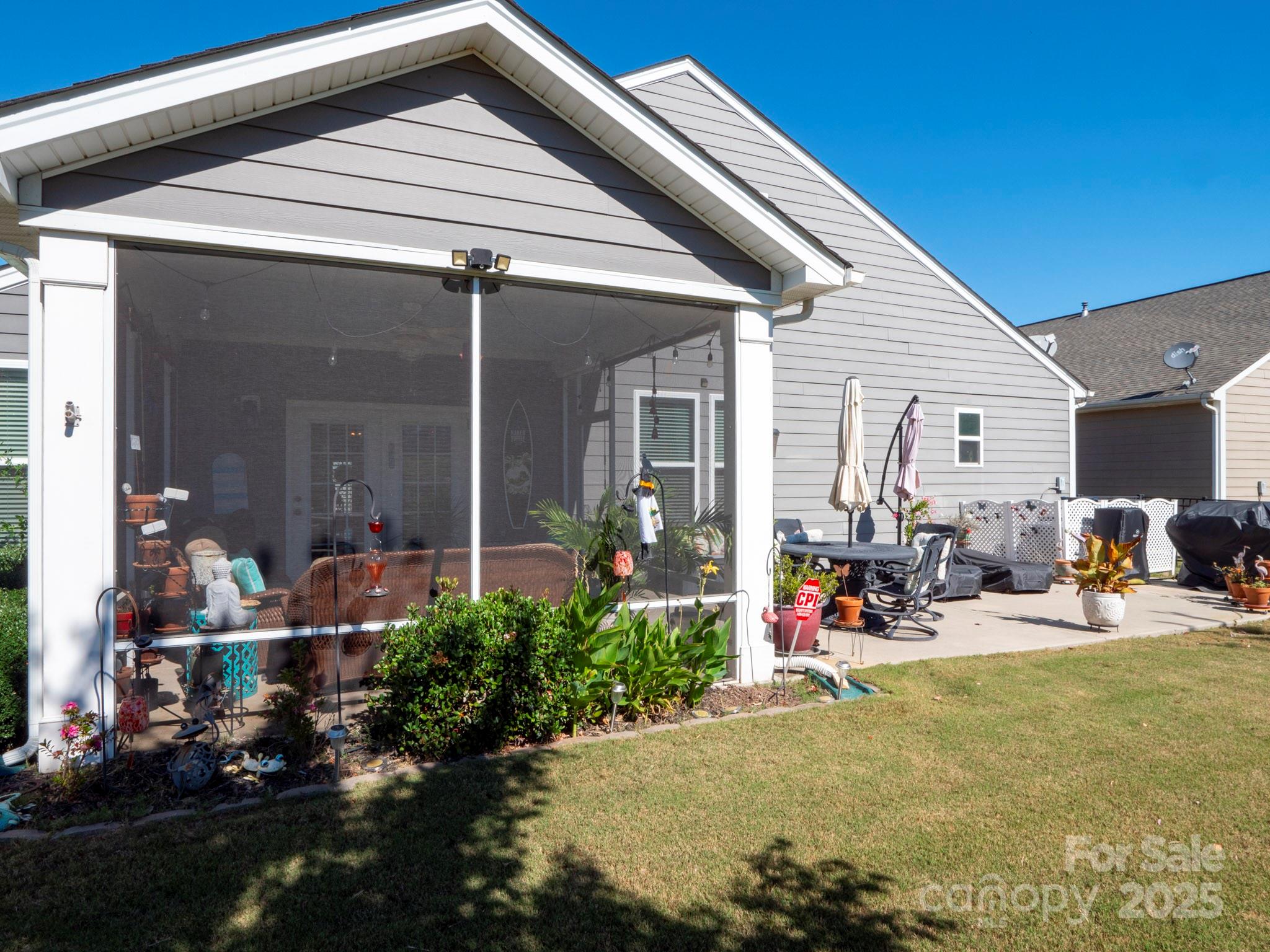 3129 Bridgewater Street — Lancaster
