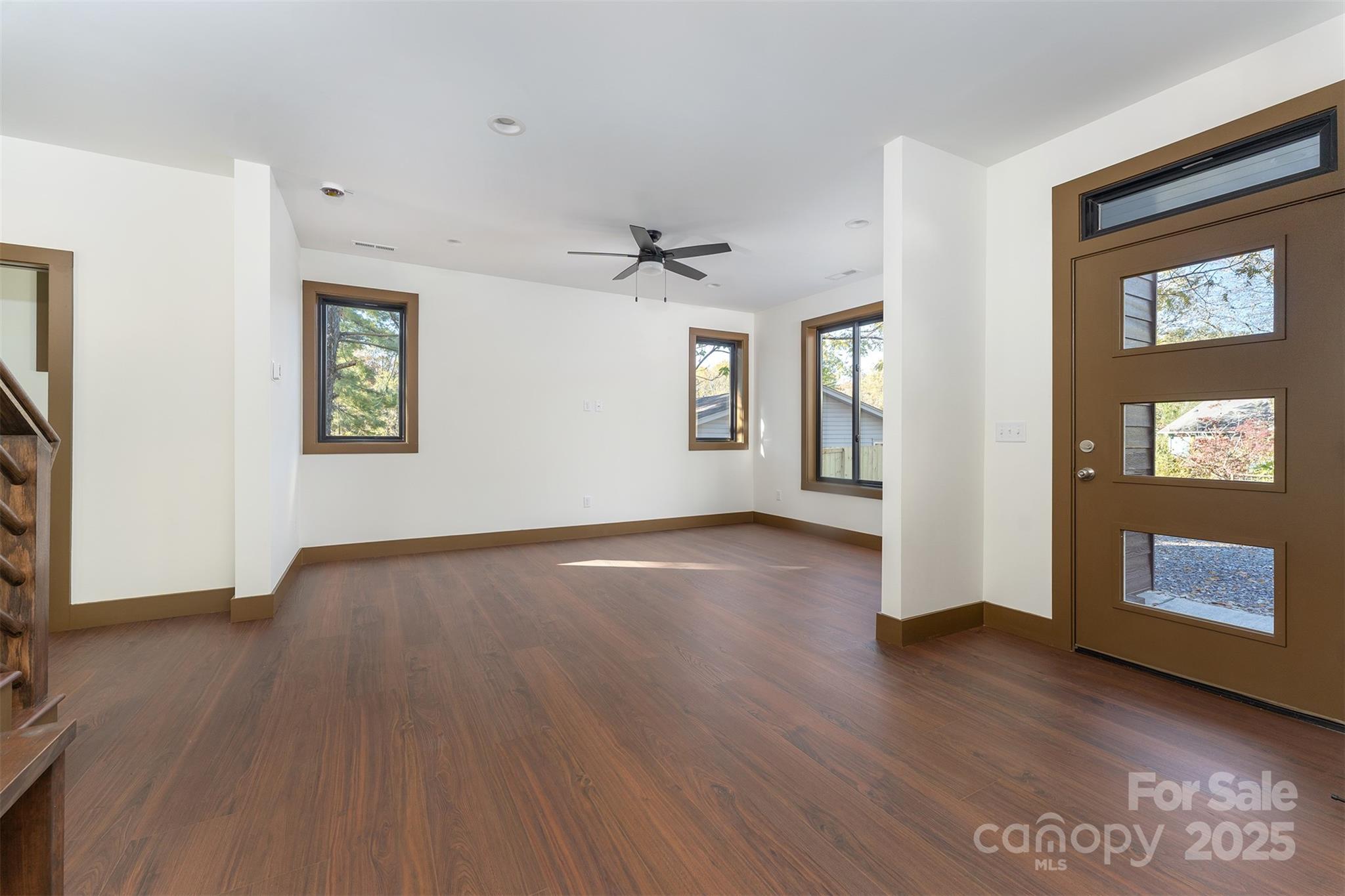 119 N Bear Creek Road — Asheville