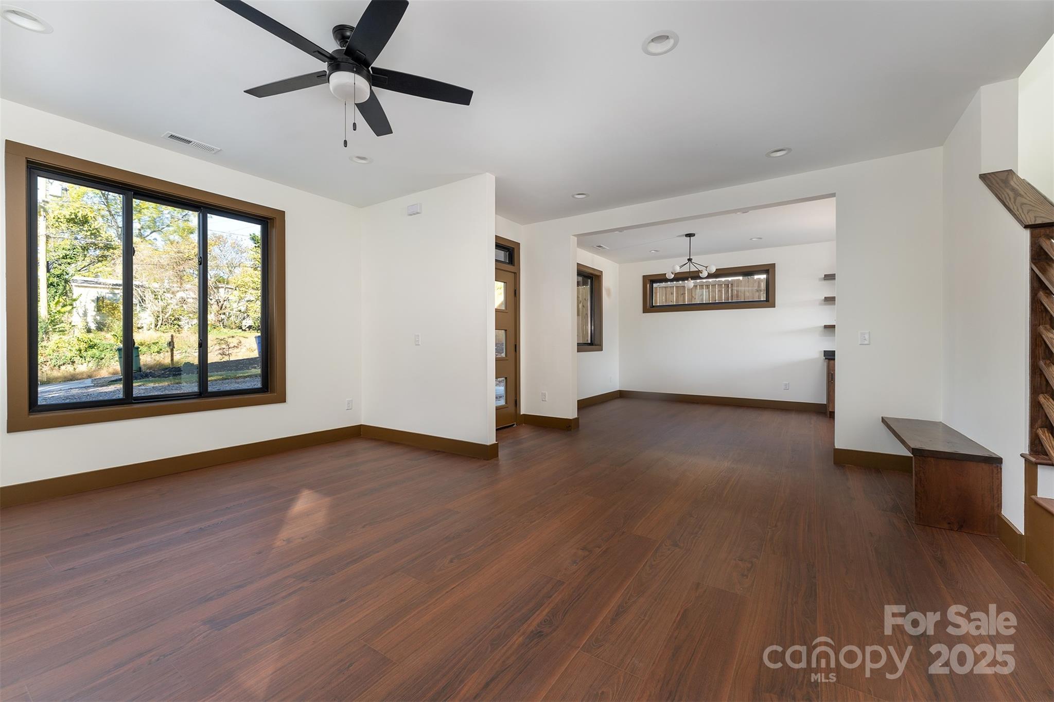 119 N Bear Creek Road — Asheville