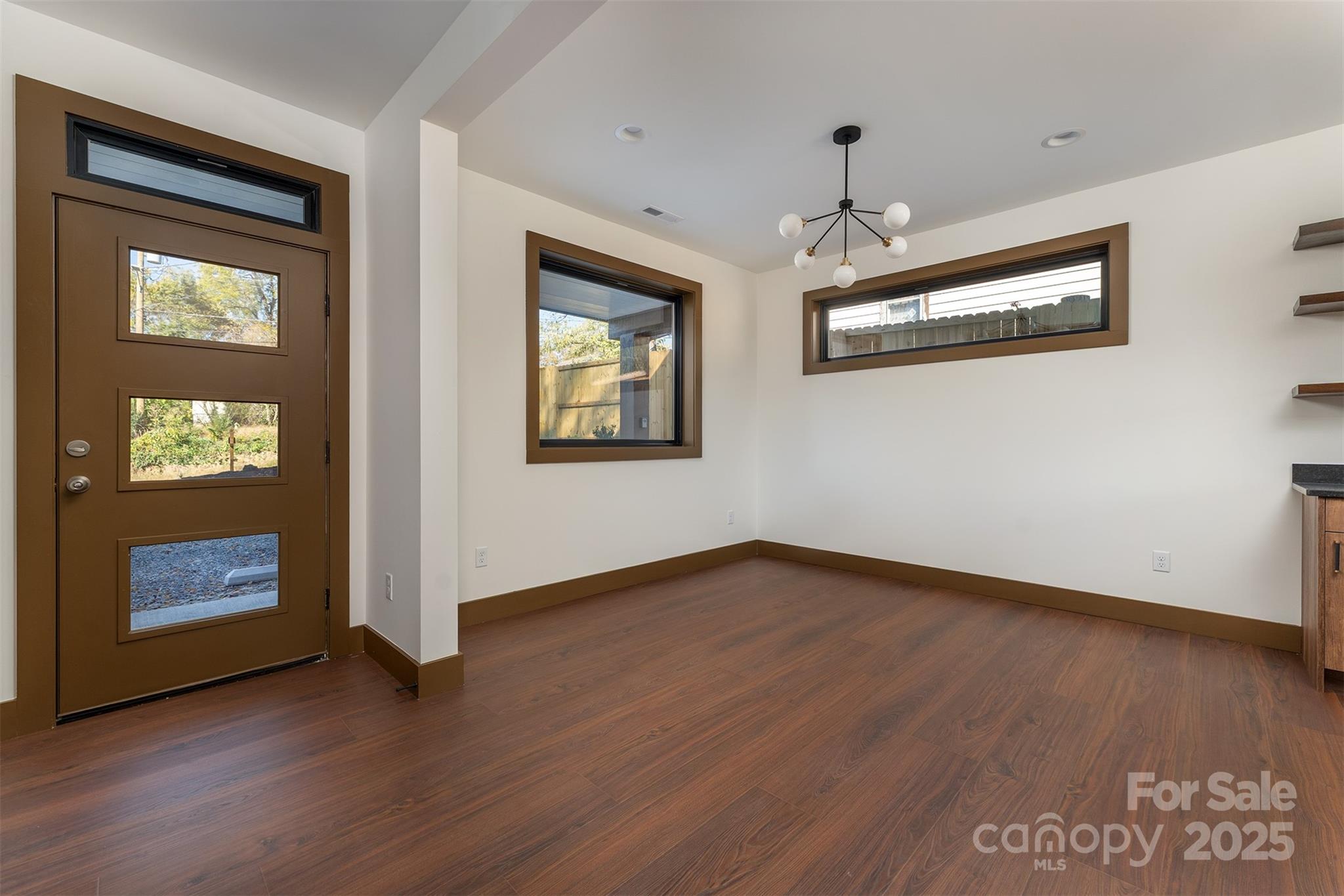 119 N Bear Creek Road — Asheville
