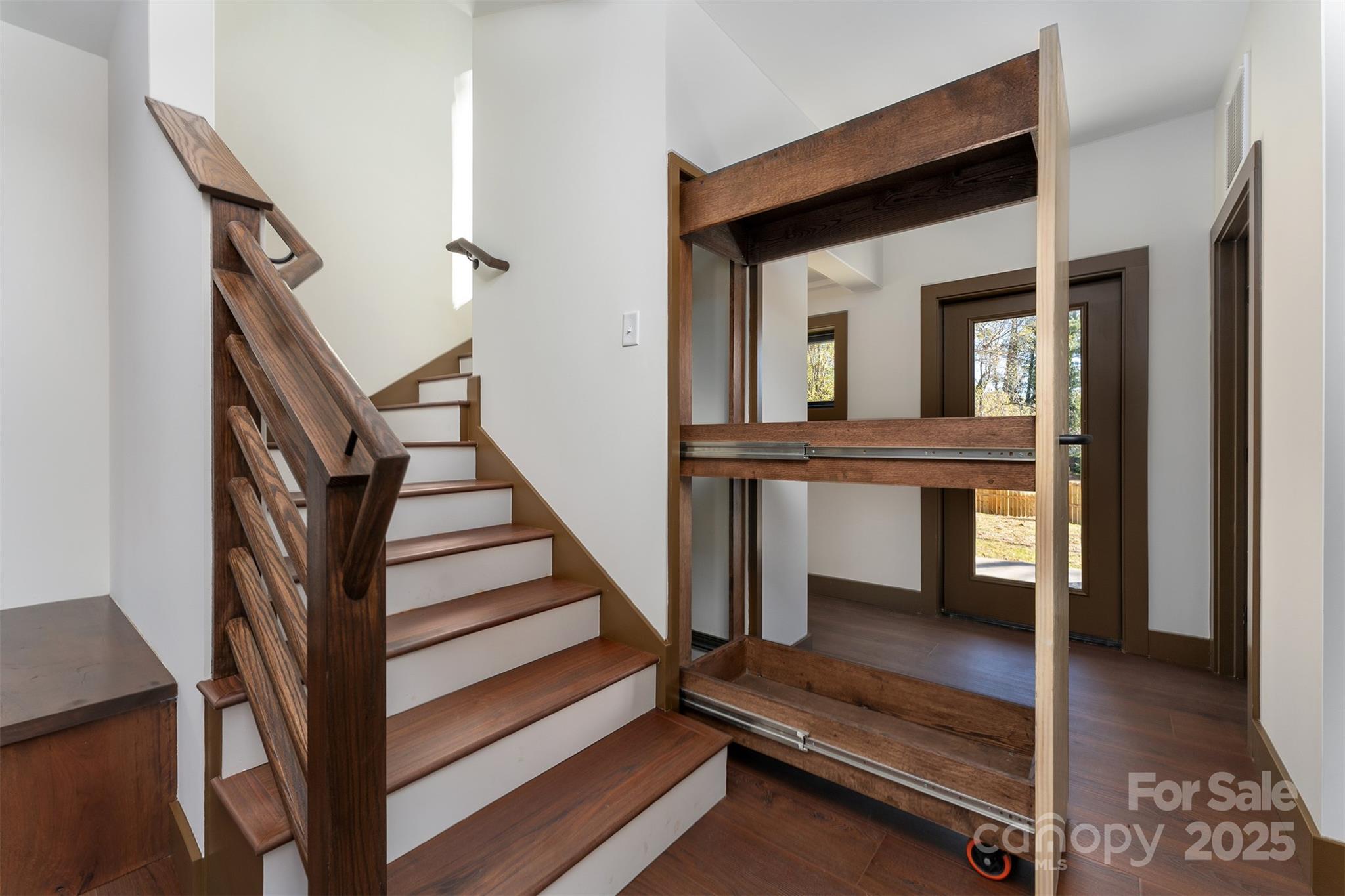 119 N Bear Creek Road — Asheville