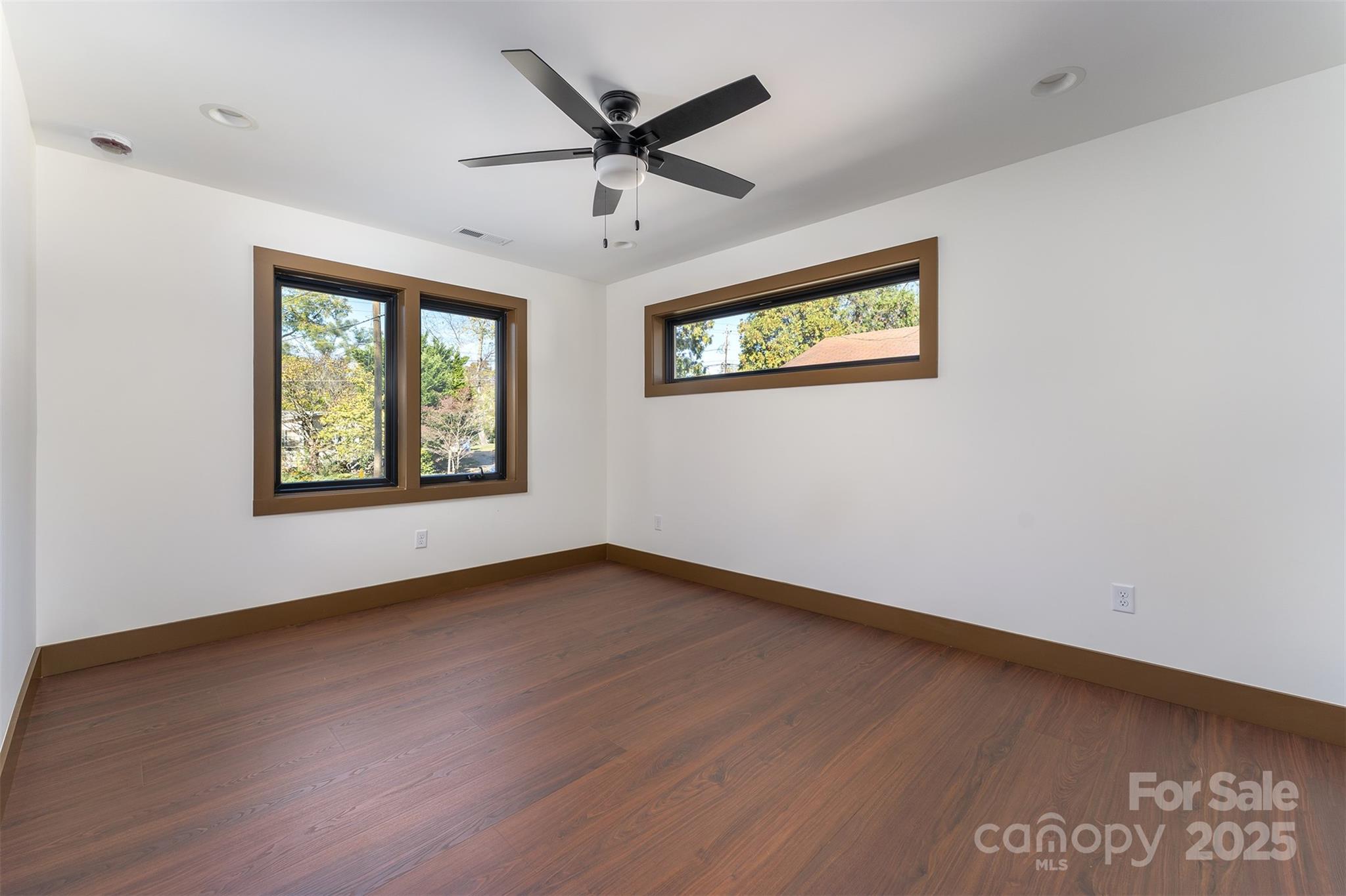 119 N Bear Creek Road — Asheville