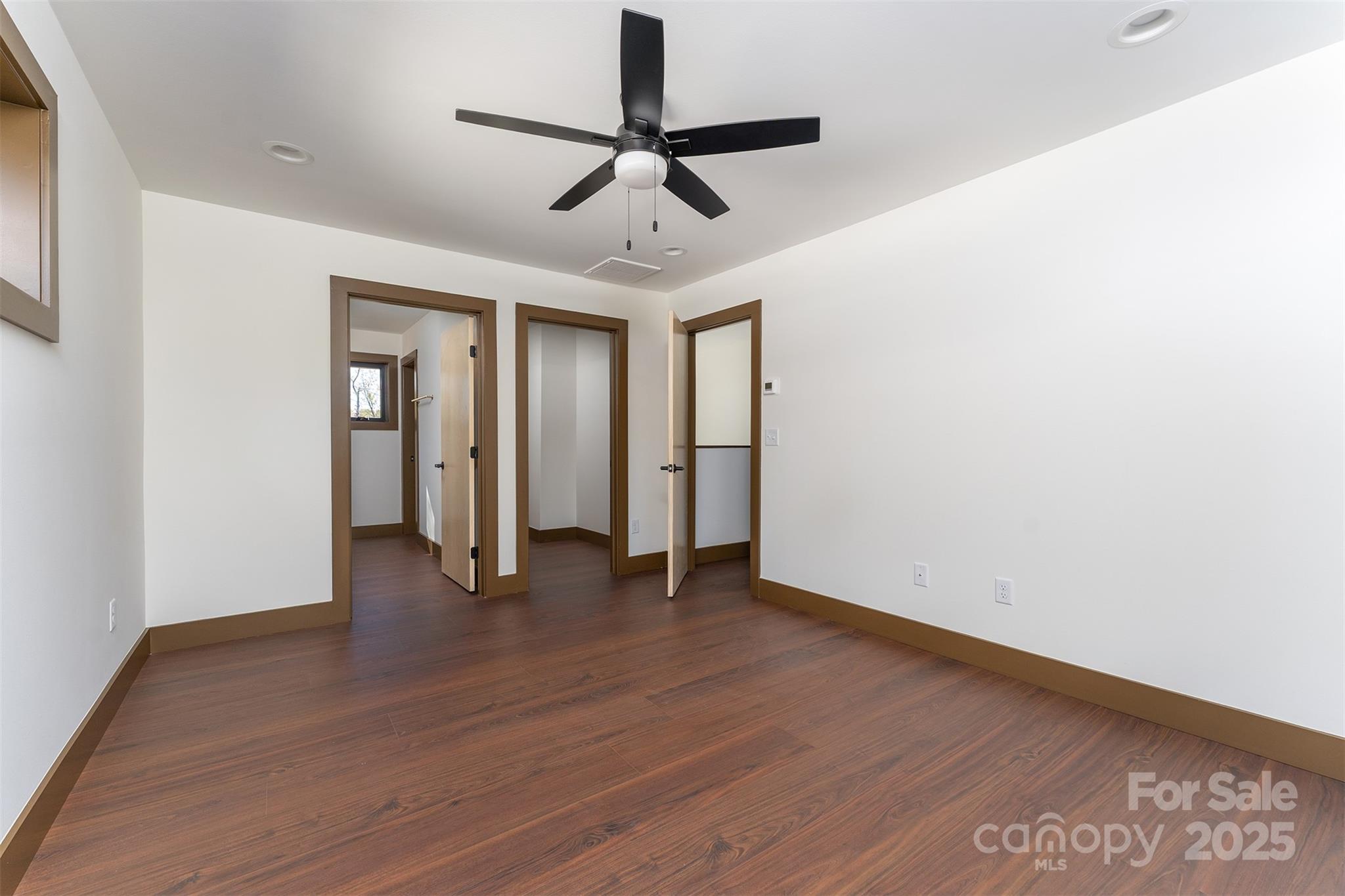 119 N Bear Creek Road — Asheville