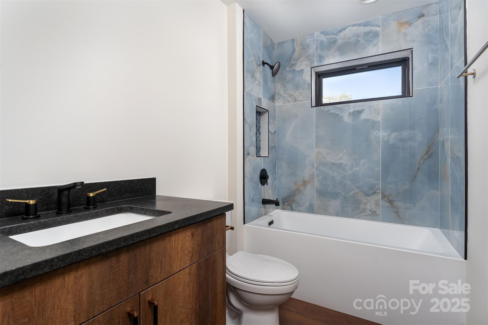 119 N Bear Creek Road — Asheville