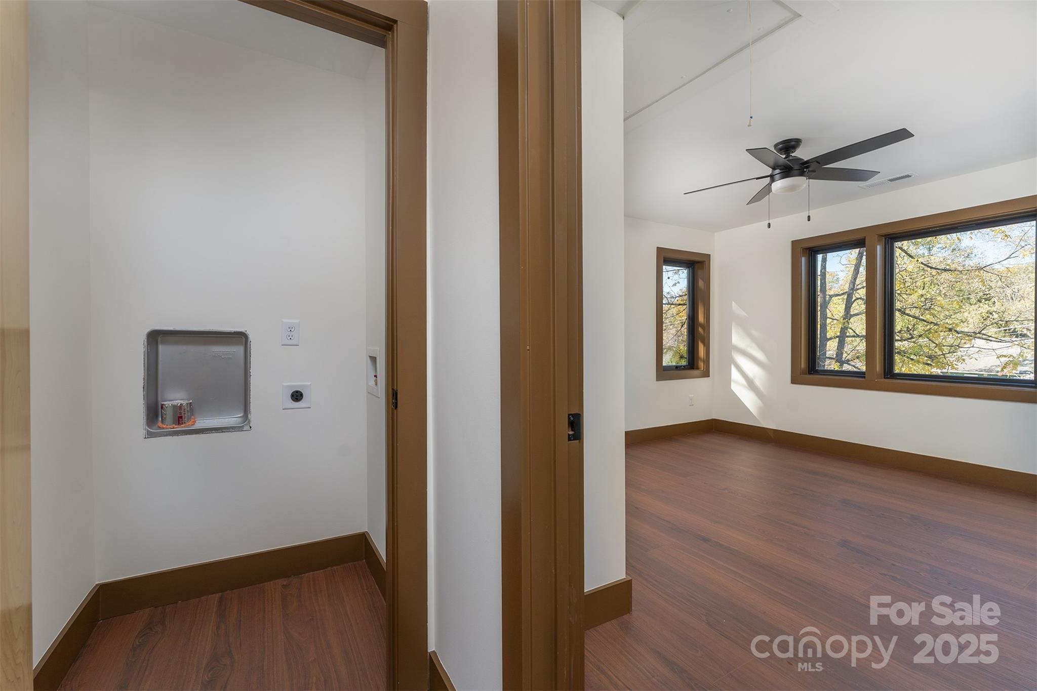 119 N Bear Creek Road — Asheville