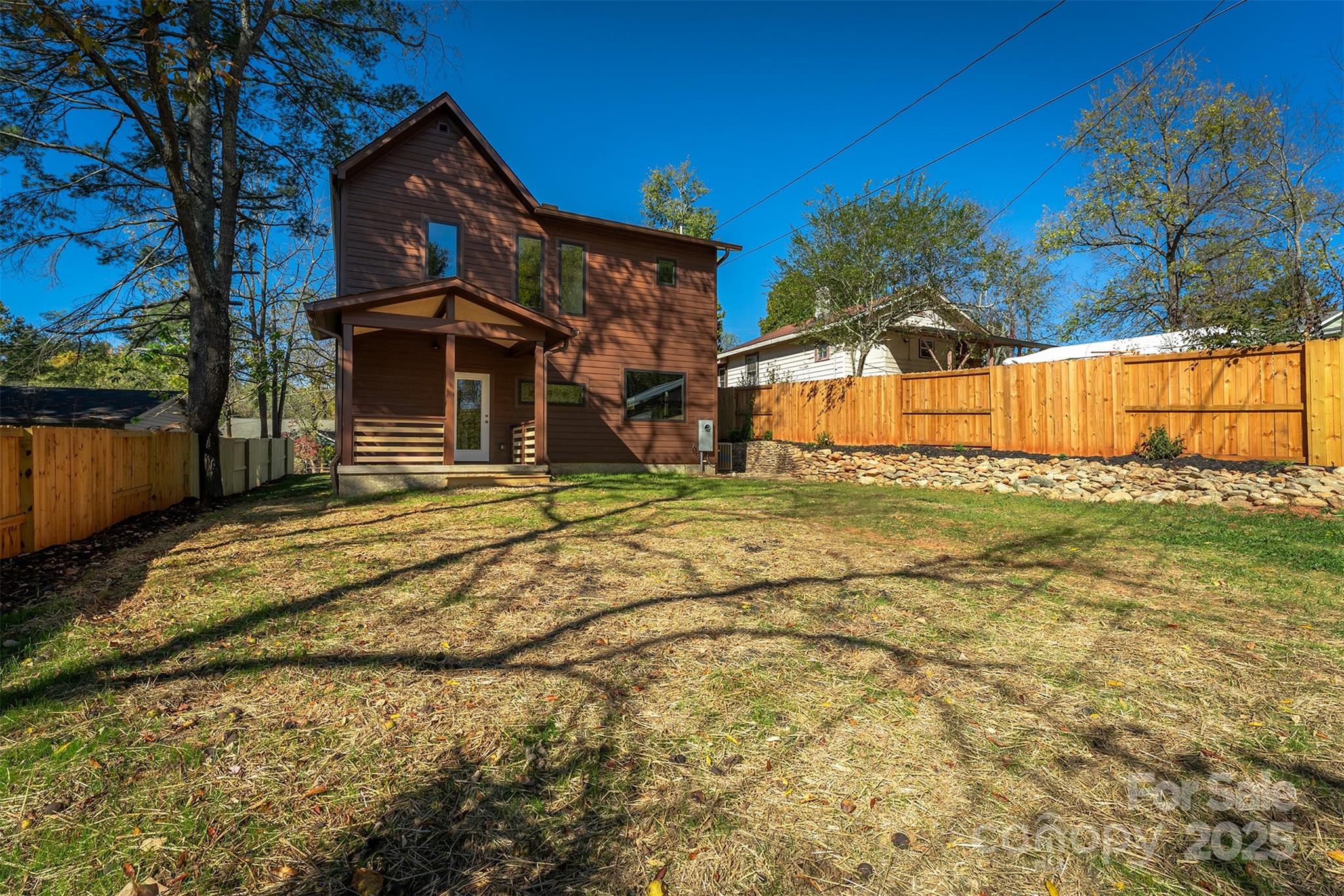 119 N Bear Creek Road — Asheville