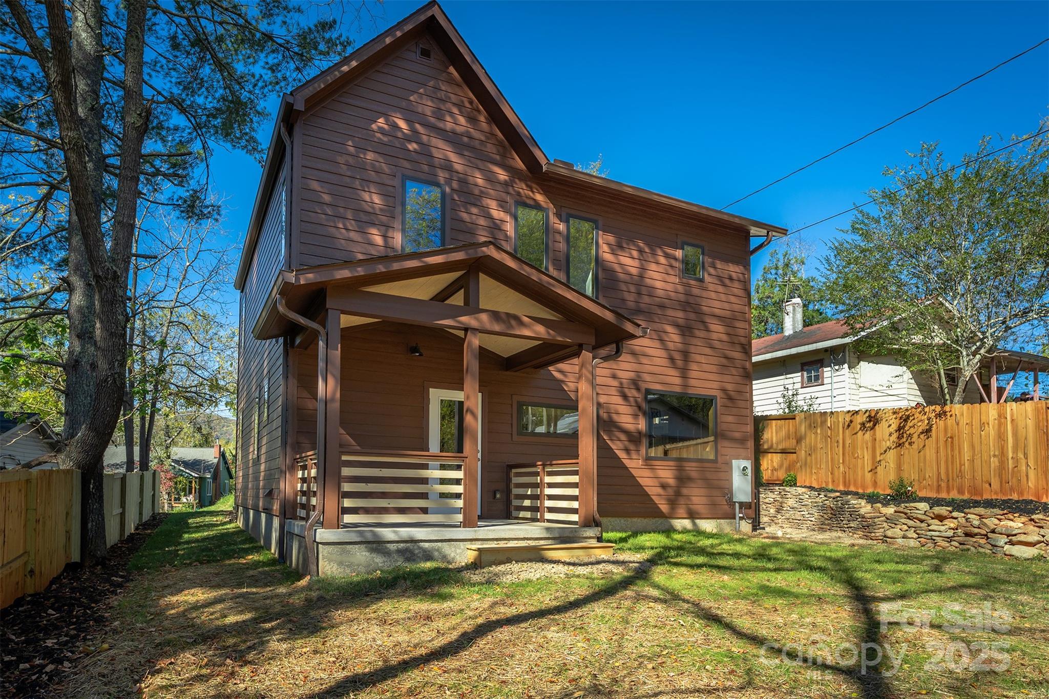 119 N Bear Creek Road — Asheville