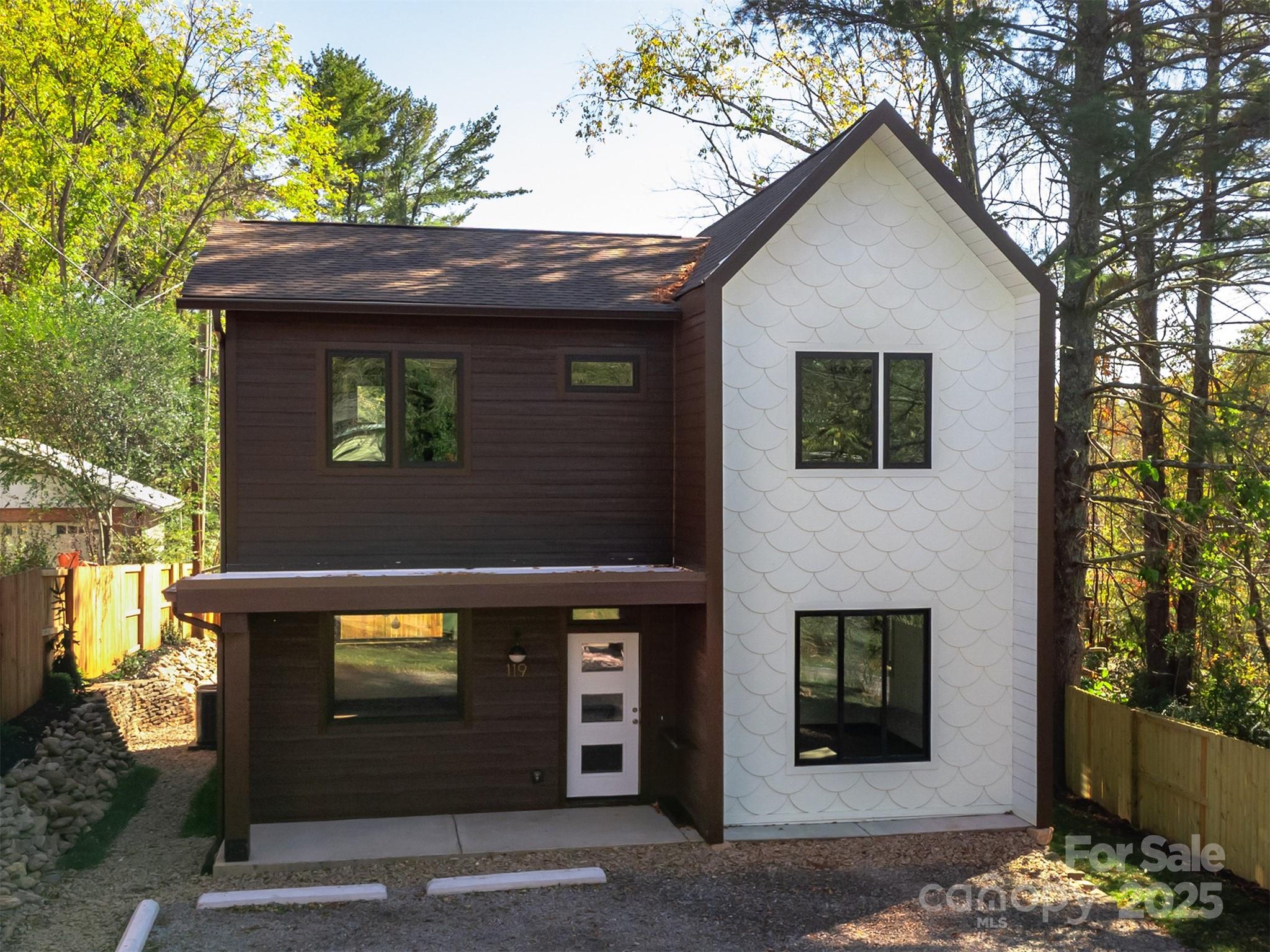 119 N Bear Creek Road — Asheville