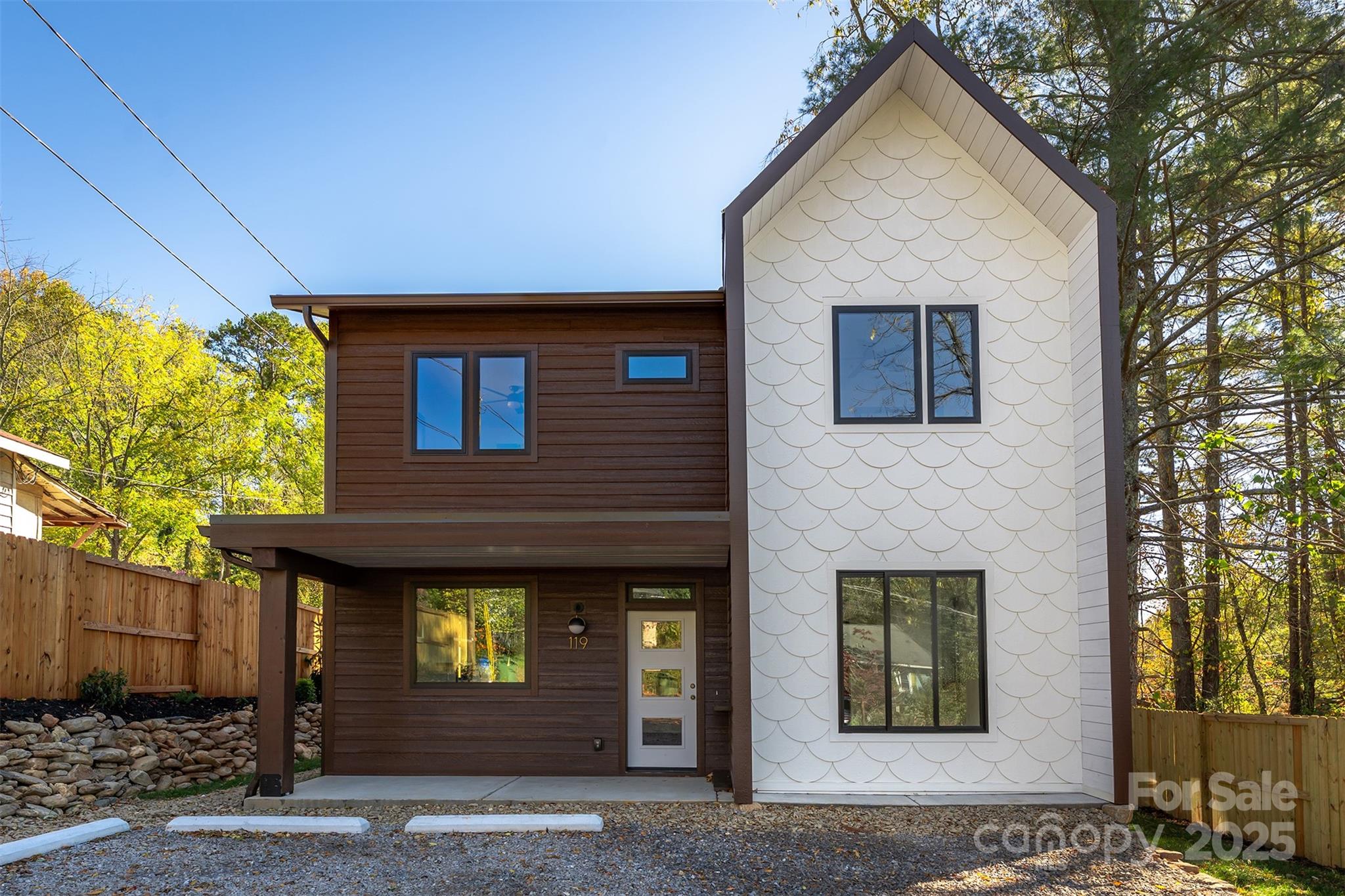119 N Bear Creek Road — Asheville