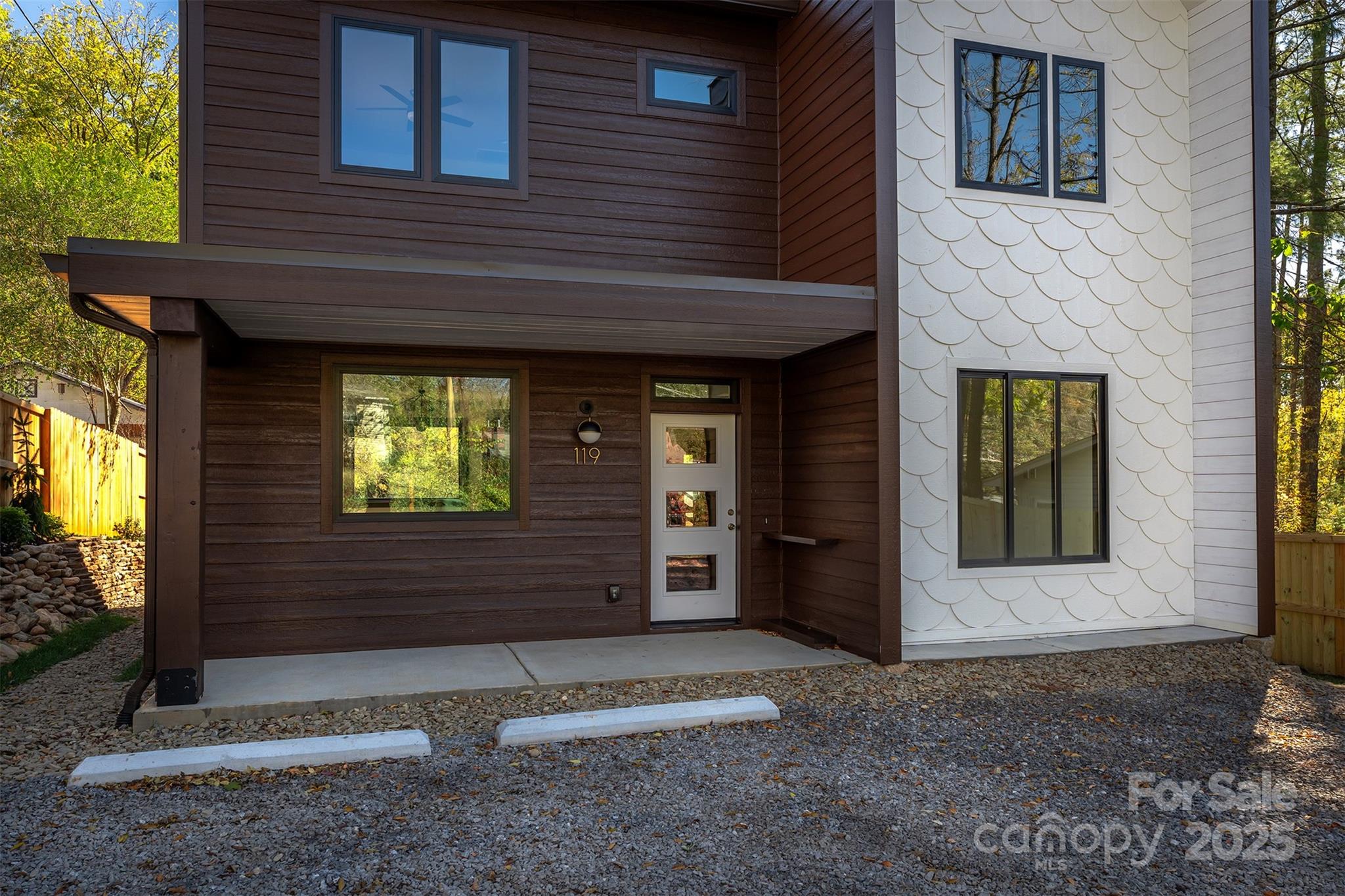 119 N Bear Creek Road — Asheville