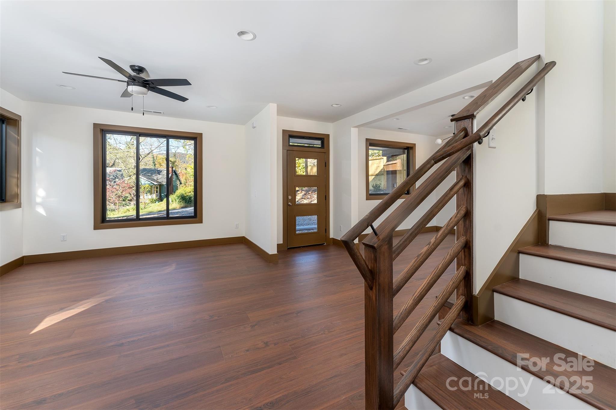 119 N Bear Creek Road — Asheville
