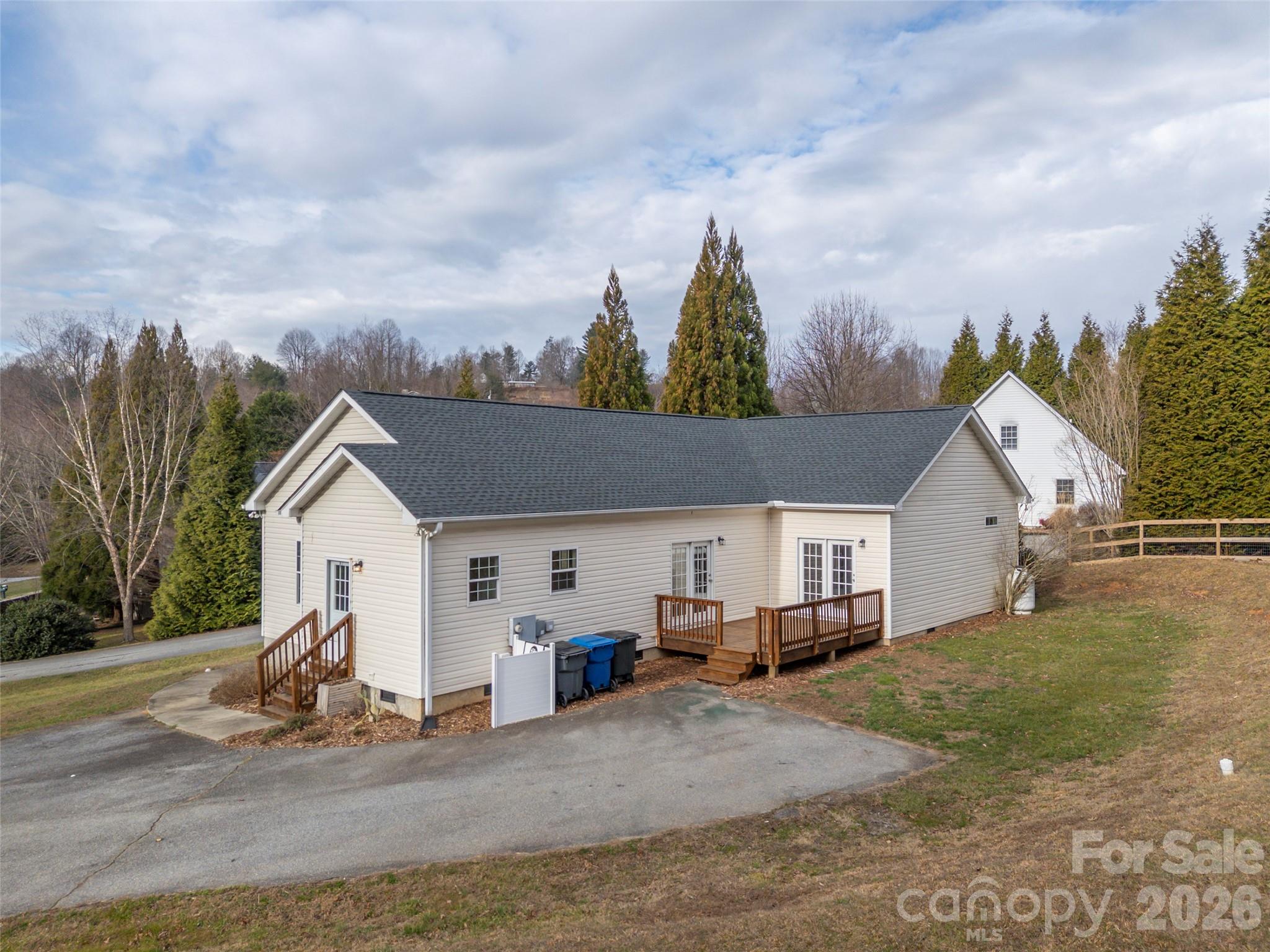 97 Meadowview Drive — Saluda
