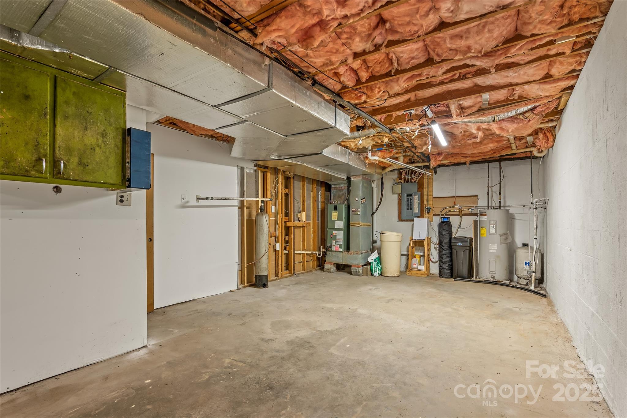201 Cedarview Drive — Asheville