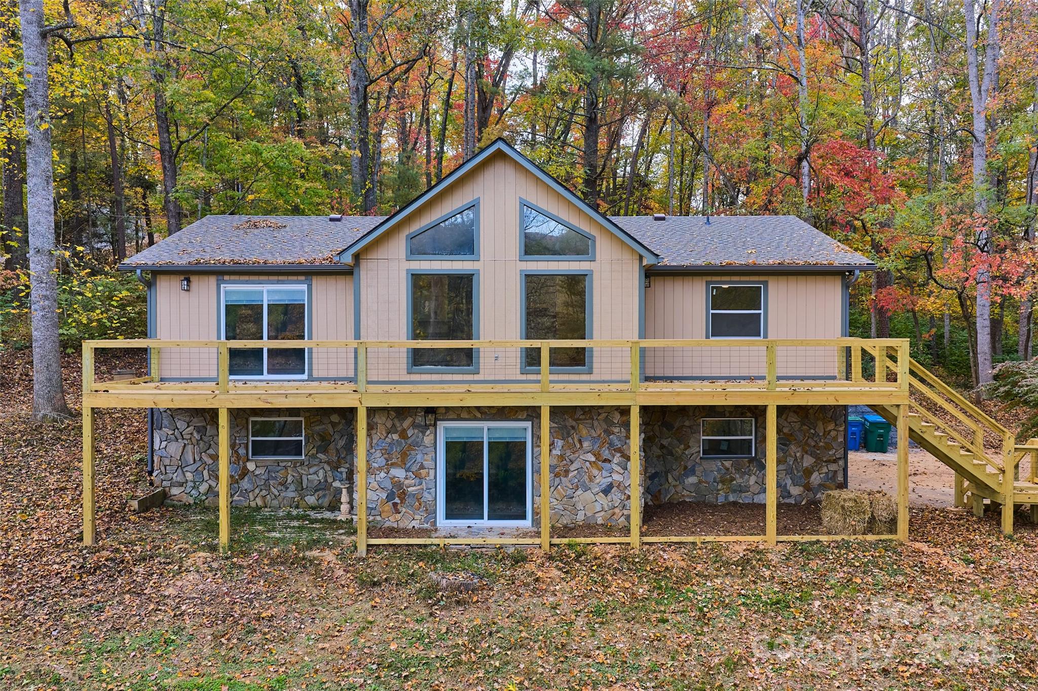 201 Cedarview Drive — Asheville