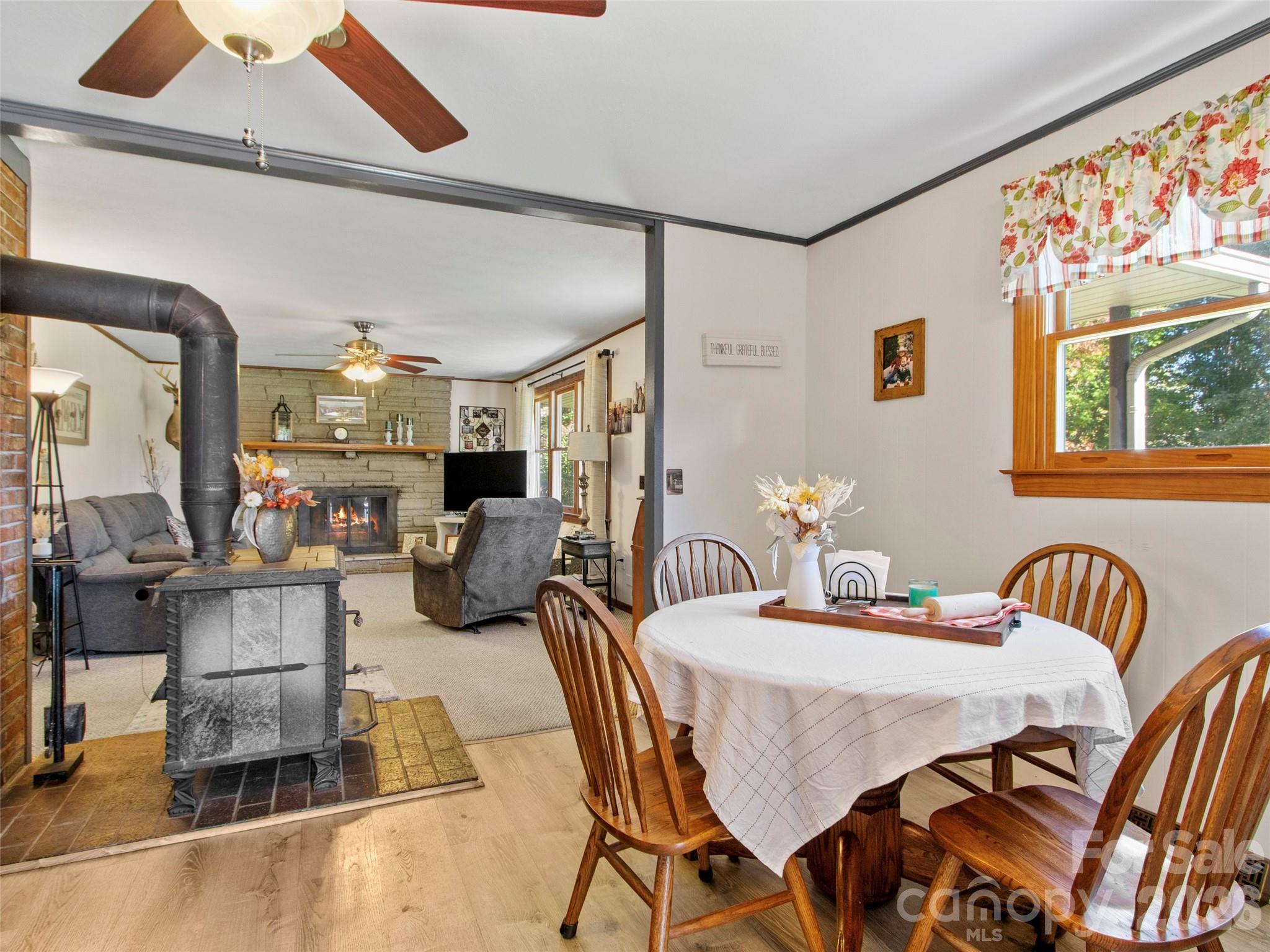 136 Roaring Spout Lane — Burnsville