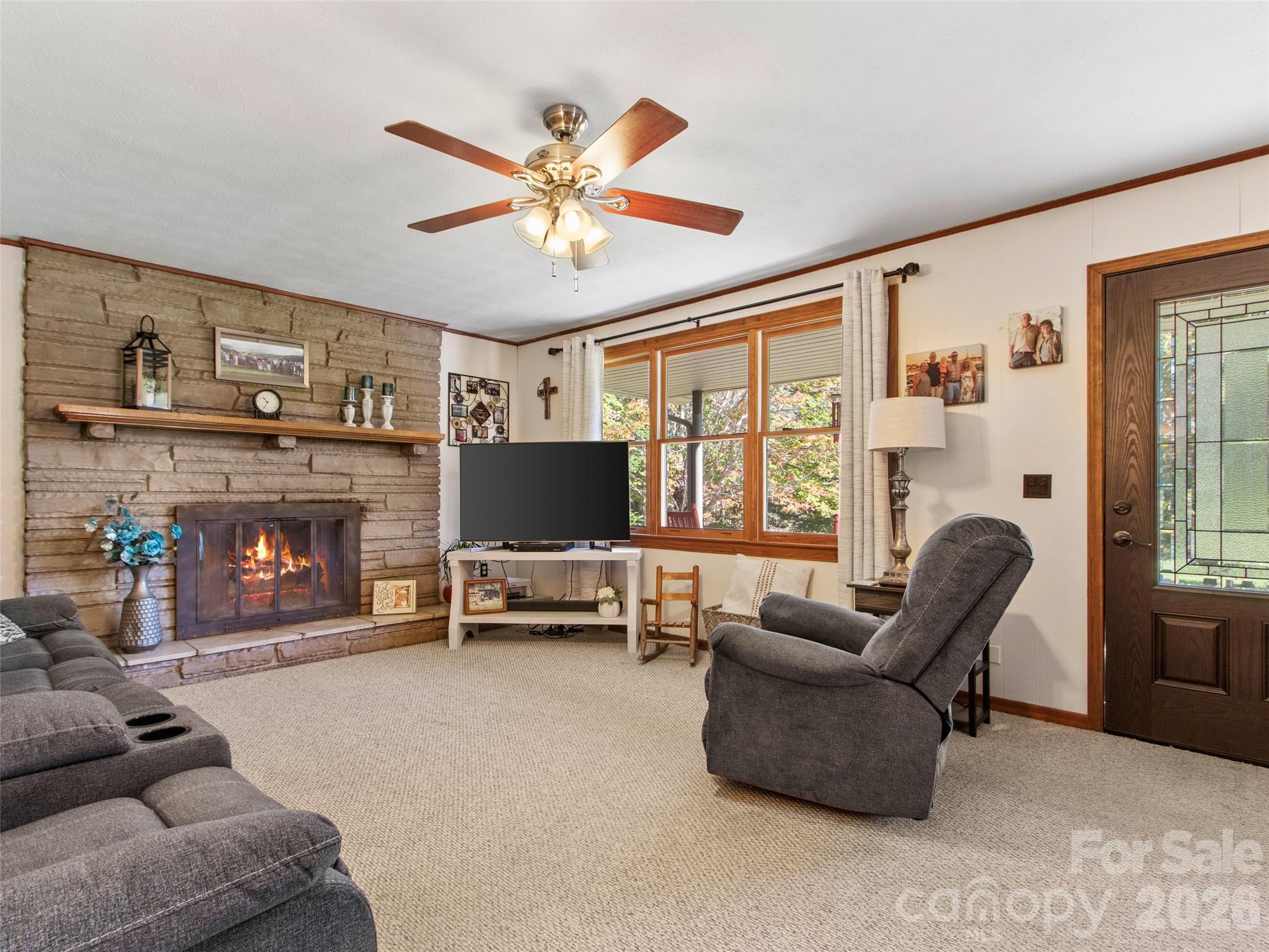 136 Roaring Spout Lane — Burnsville