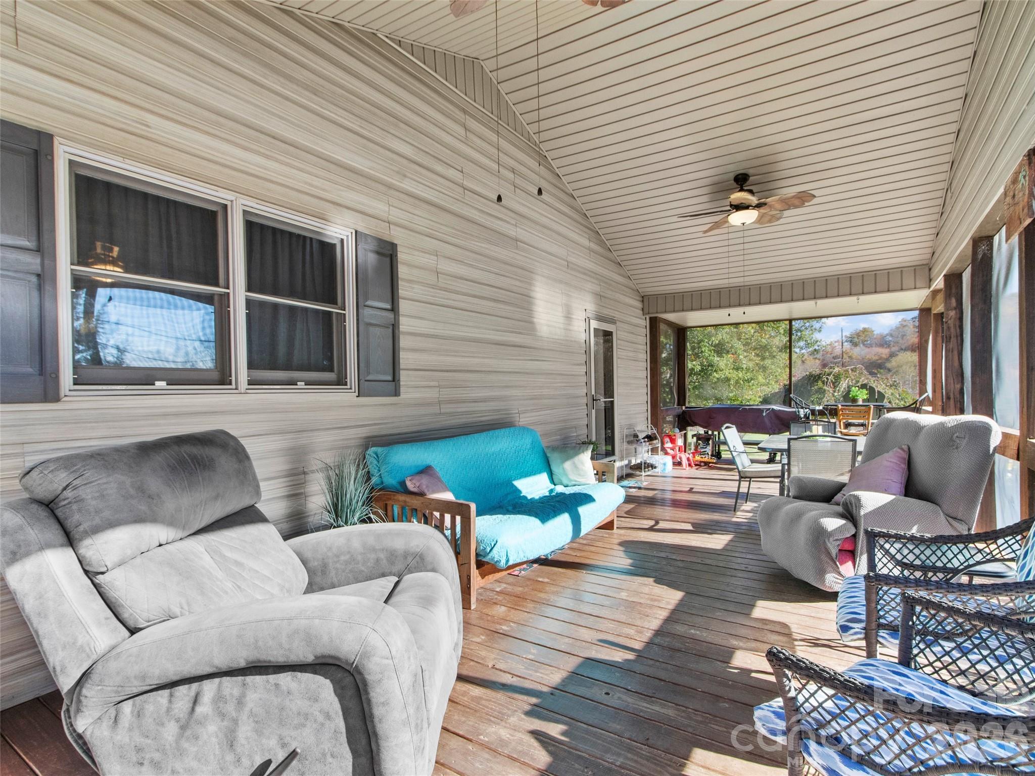 136 Roaring Spout Lane — Burnsville