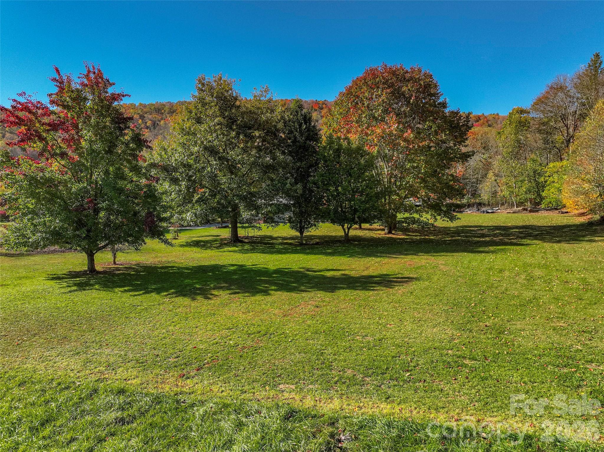 136 Roaring Spout Lane — Burnsville