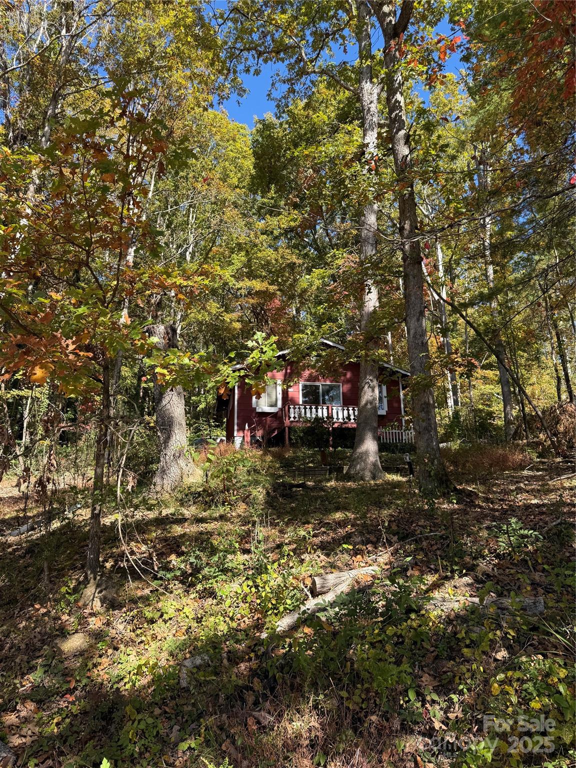 202 Lyndhurst Drive — Hendersonville