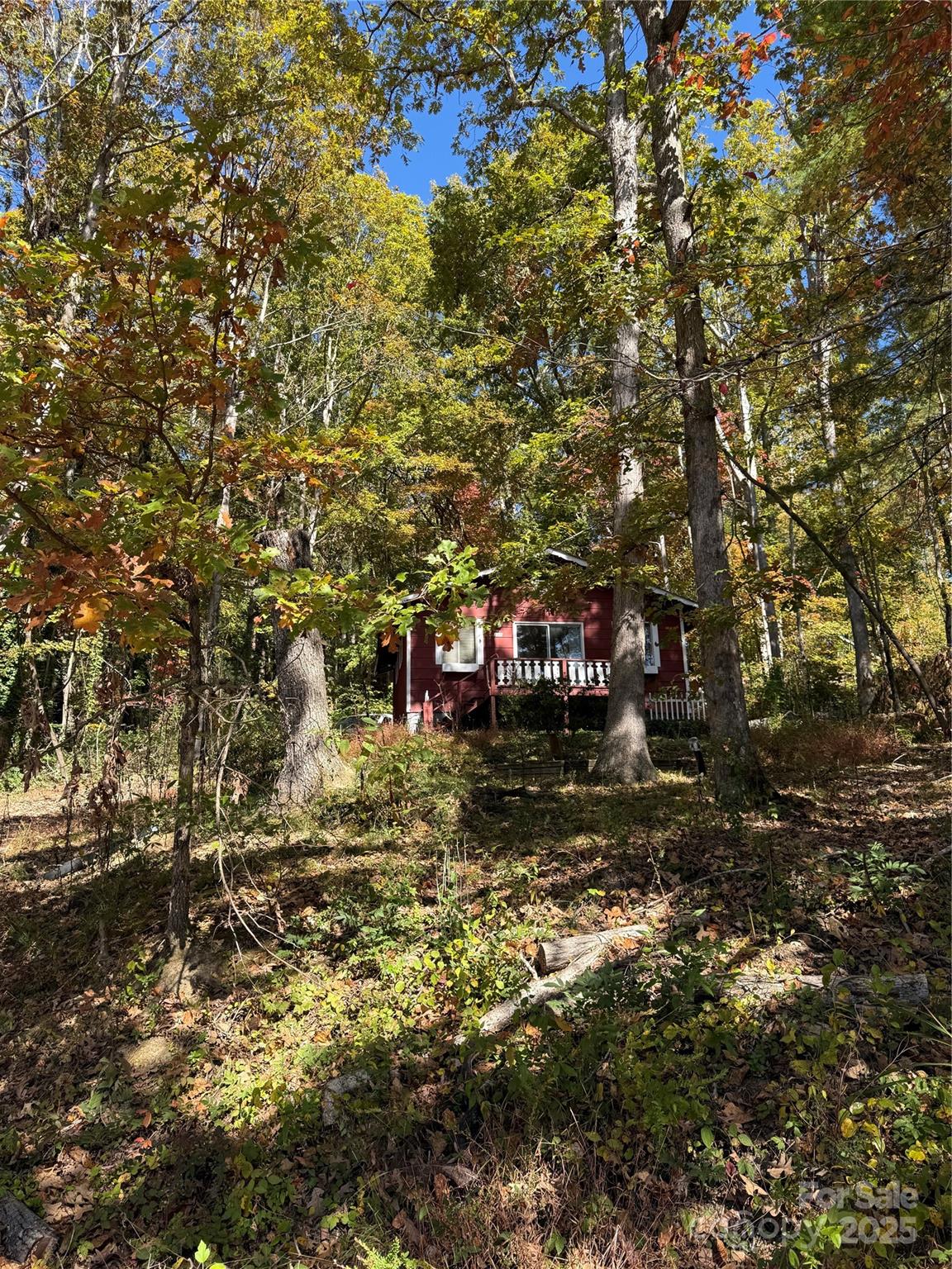 202 Lyndhurst Drive — Hendersonville
