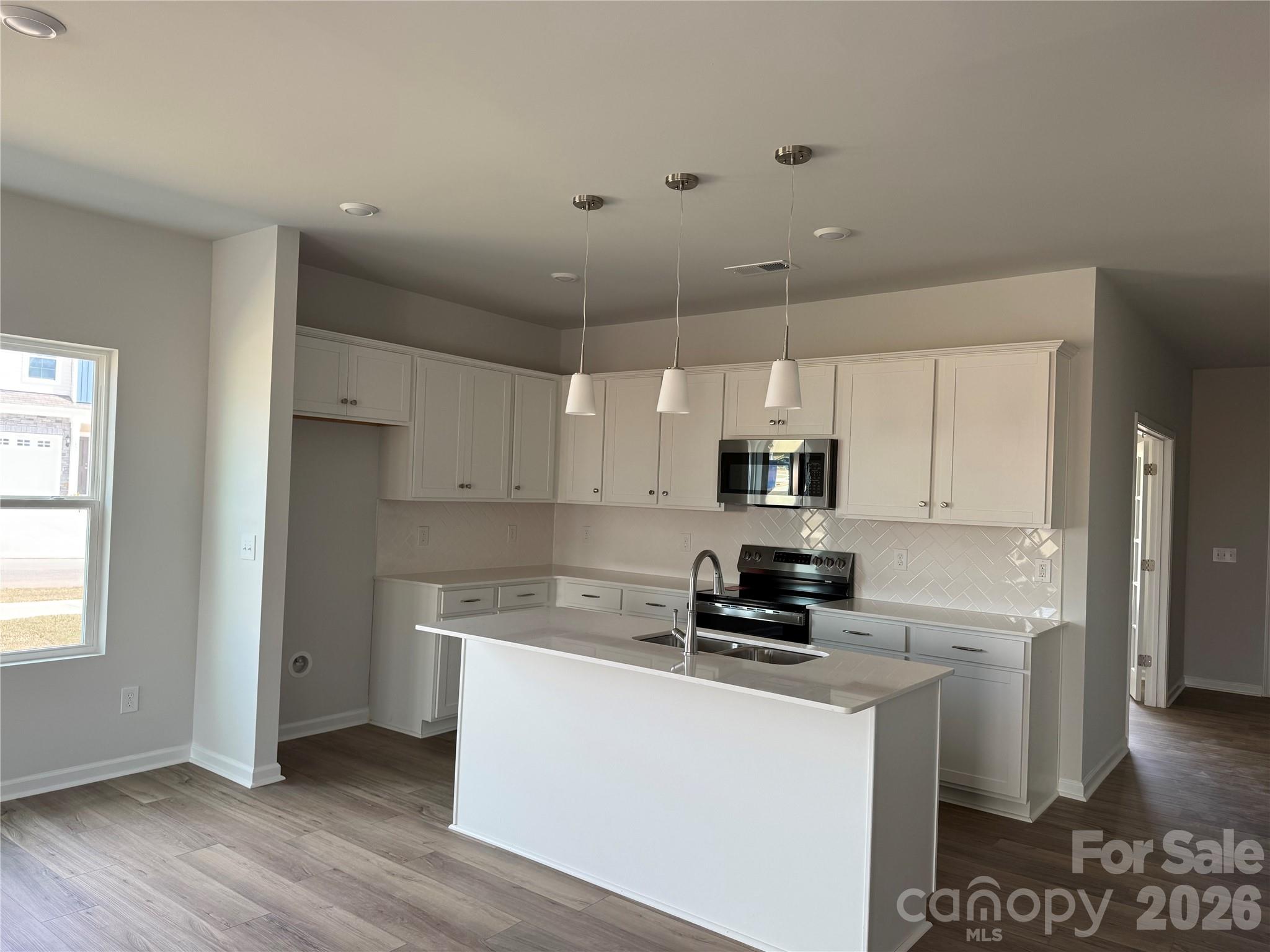 954 Leyna Court — Newton