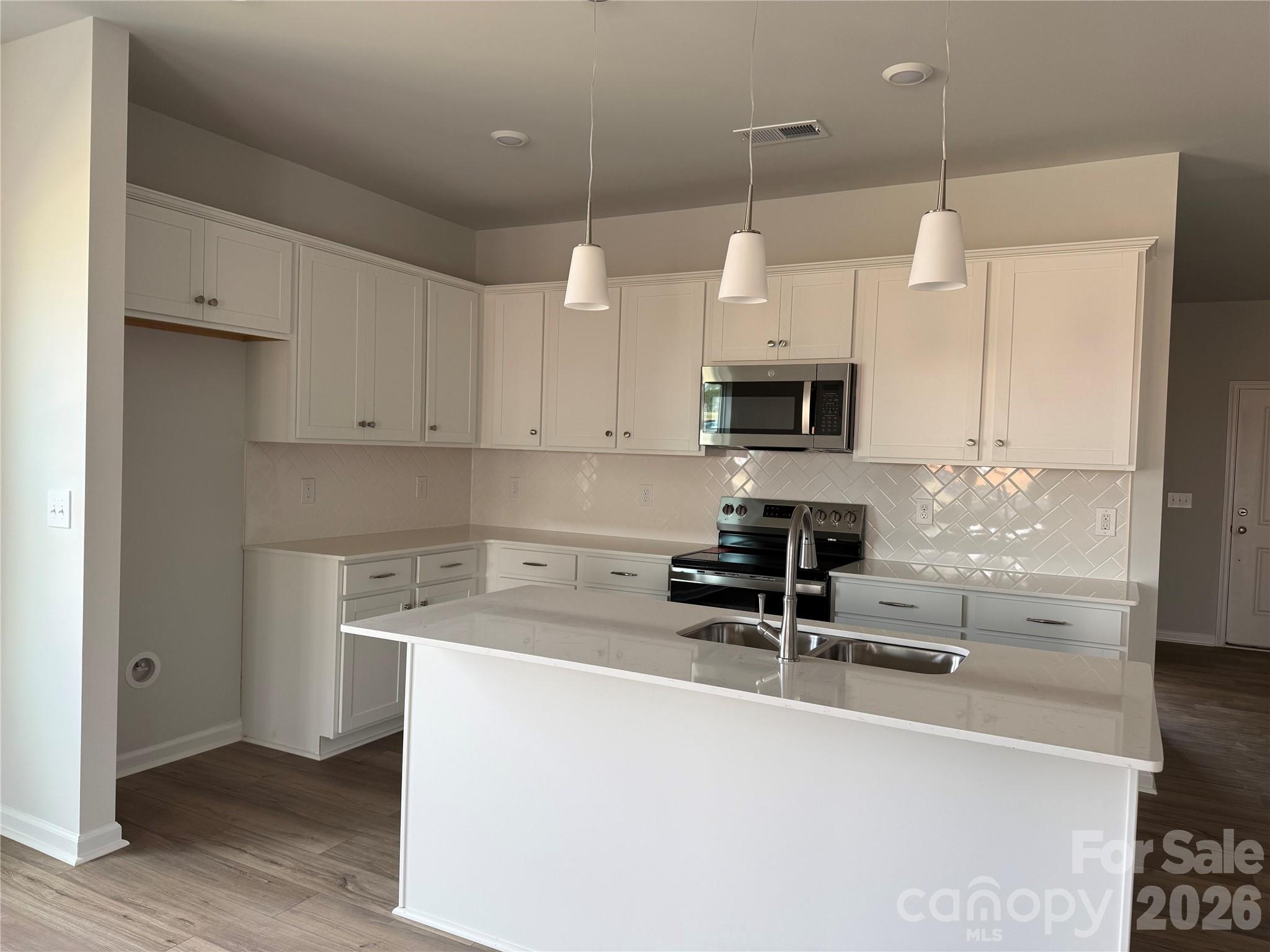 954 Leyna Court — Newton