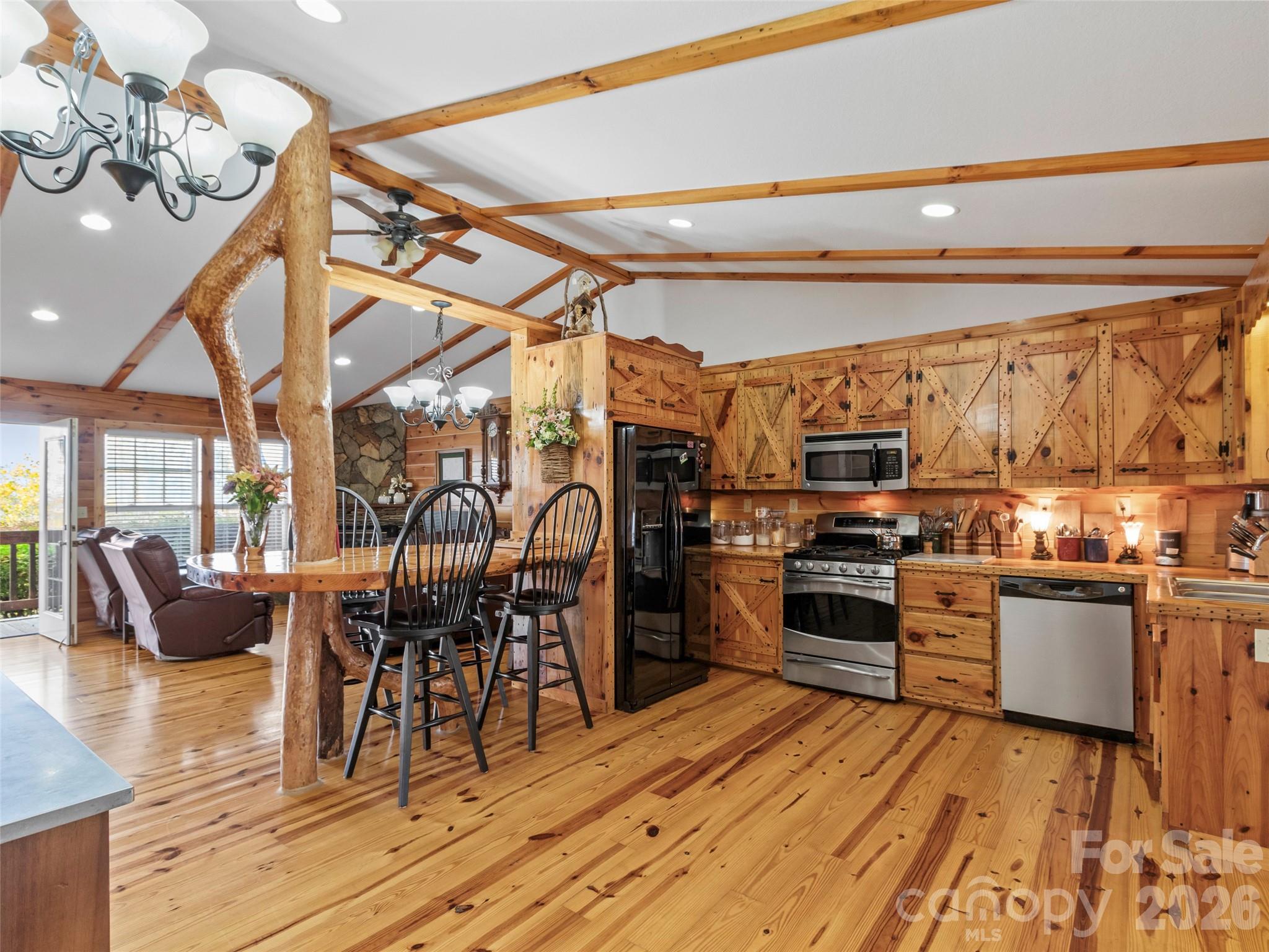 1447/1421 Ayers Mountain Road — Green Mountain