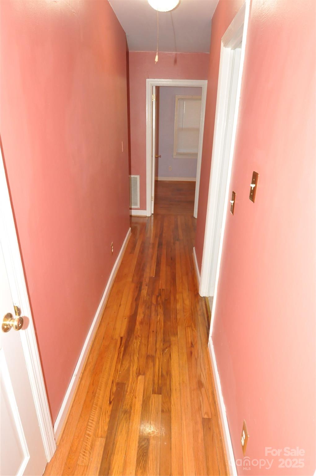 109 Hardin Street — Chester