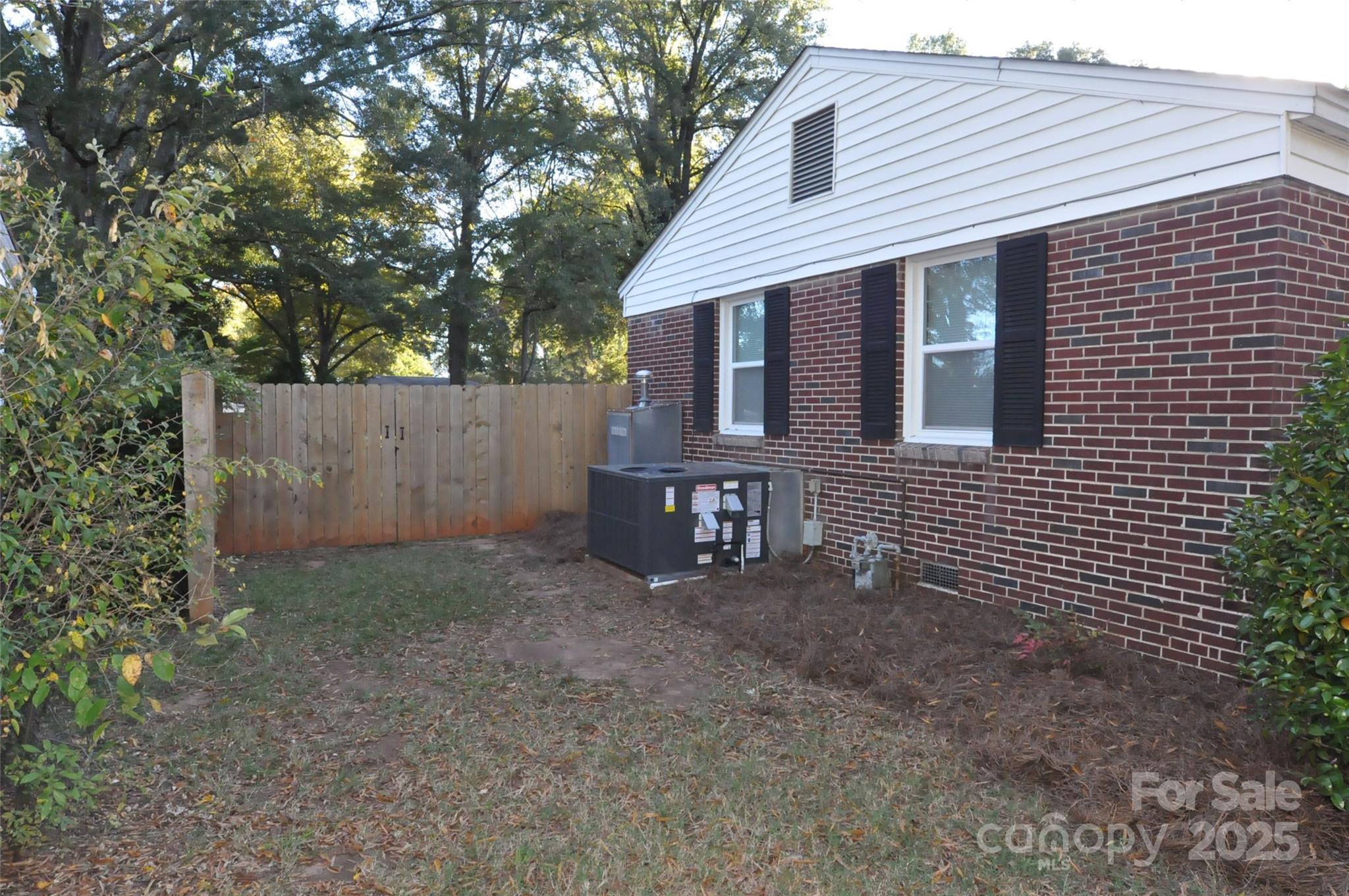 109 Hardin Street — Chester