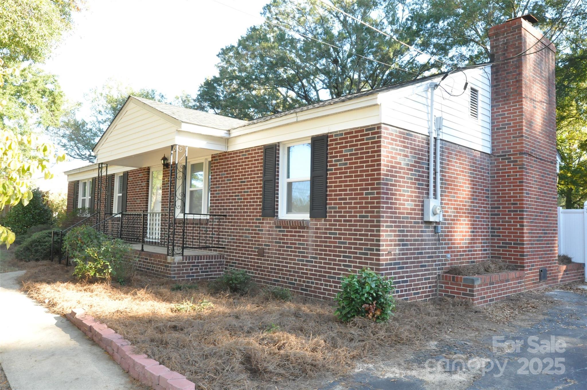 109 Hardin Street — Chester