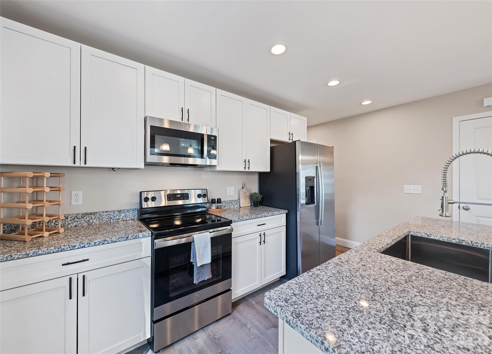 687 Holtzclaw Road — Canton