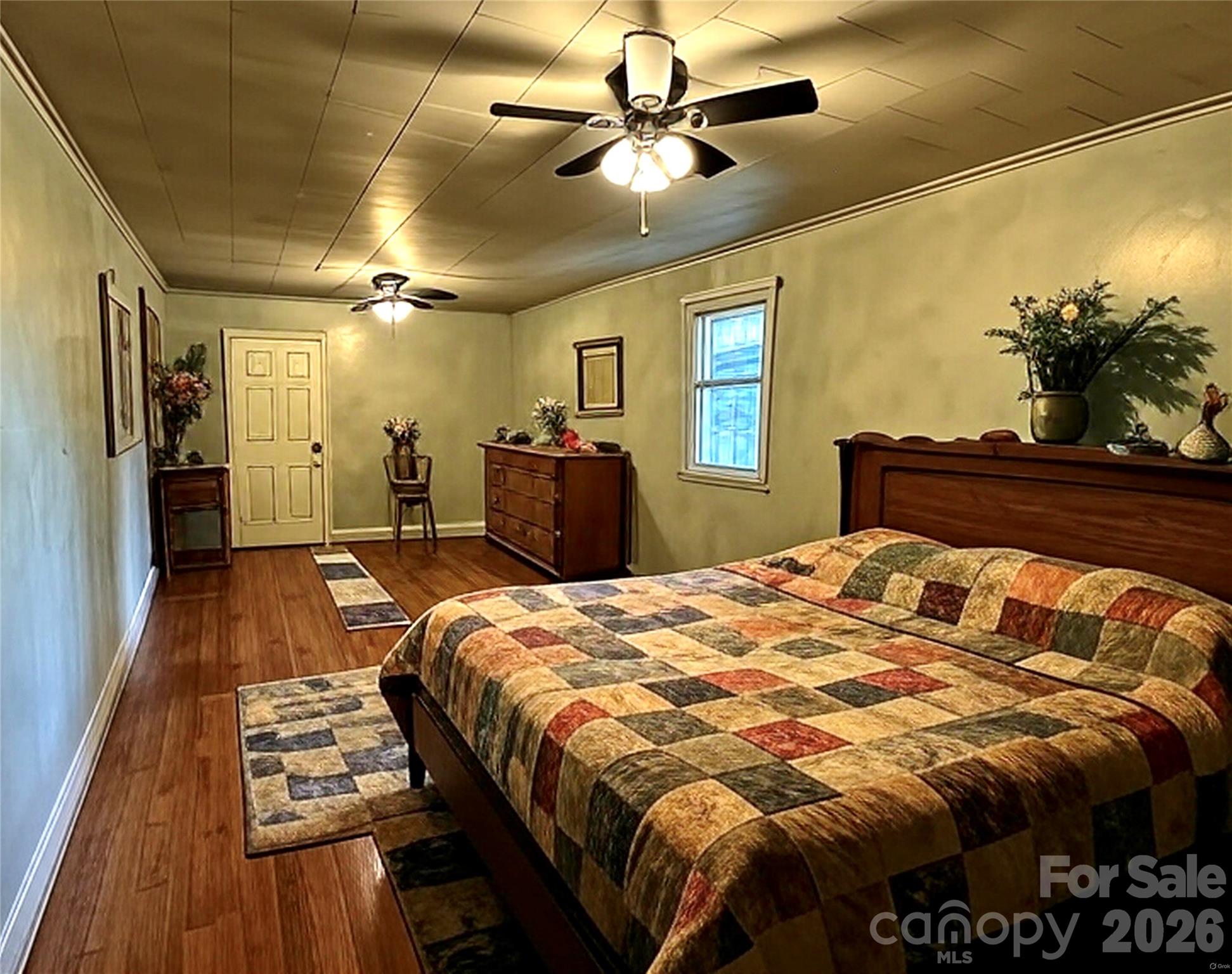 208 Murdock Road — Bakersville