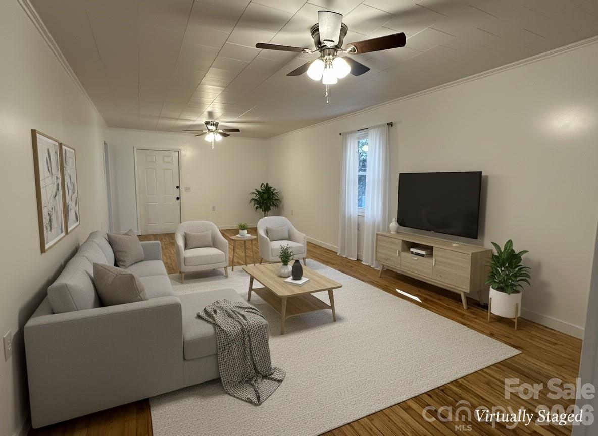 208 Murdock Road — Bakersville