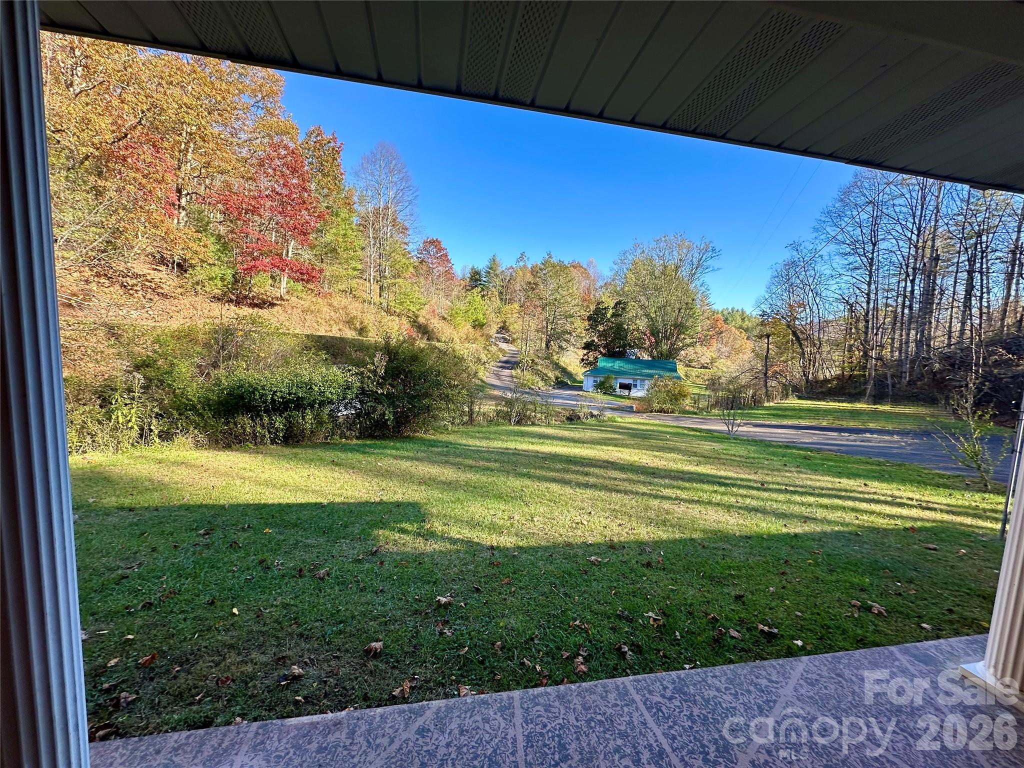 208 Murdock Road — Bakersville