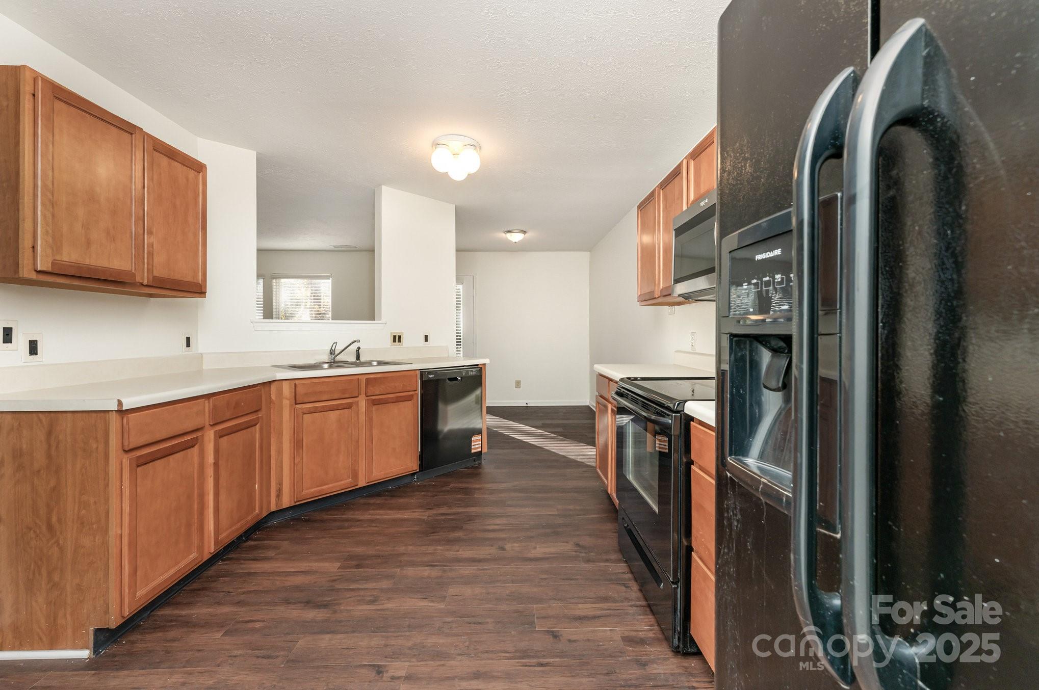 7601 Eben Drive — Charlotte
