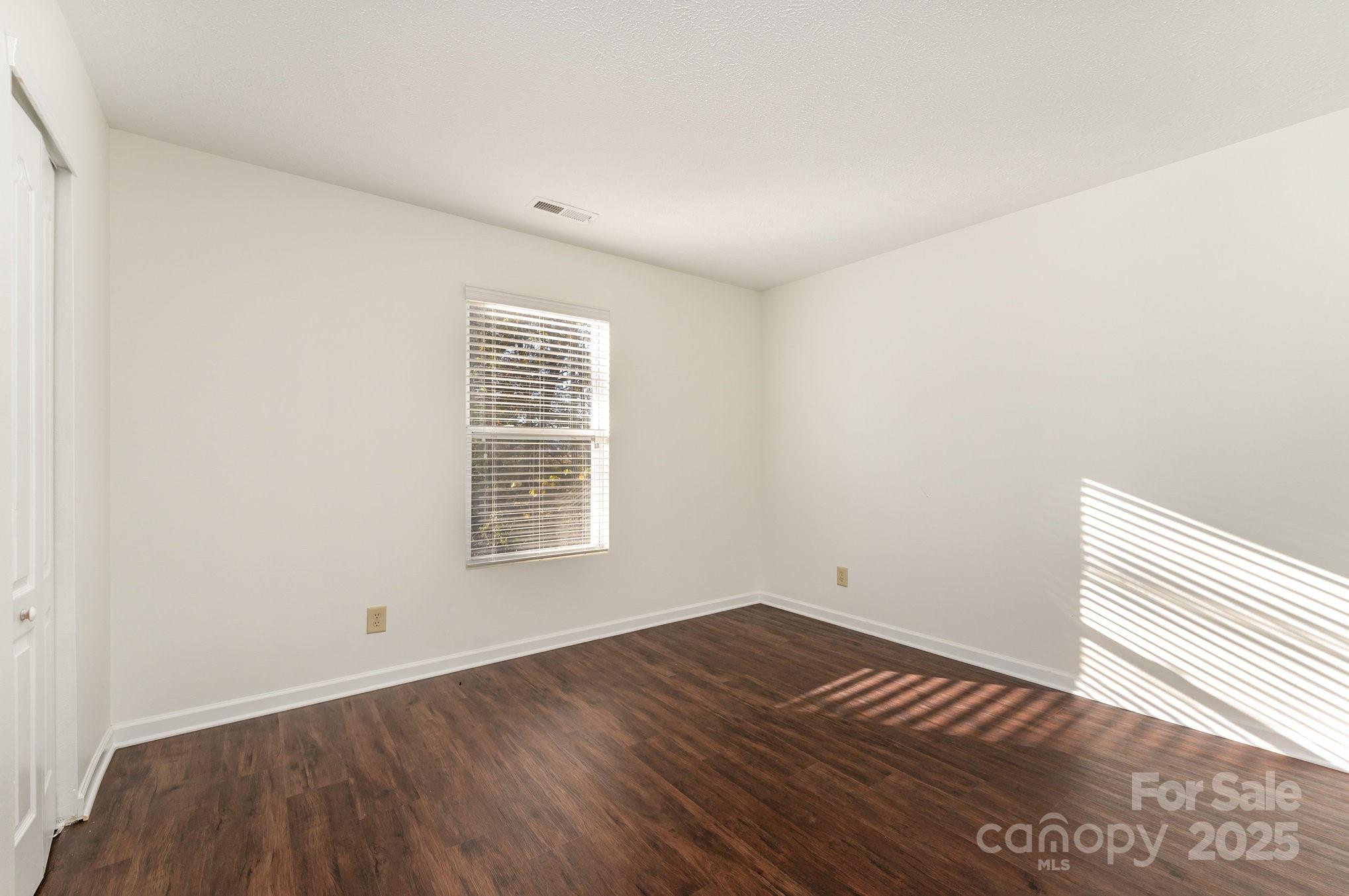 7601 Eben Drive — Charlotte
