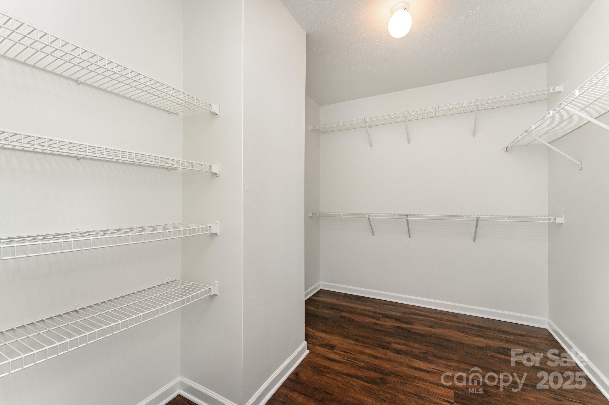 7601 Eben Drive — Charlotte
