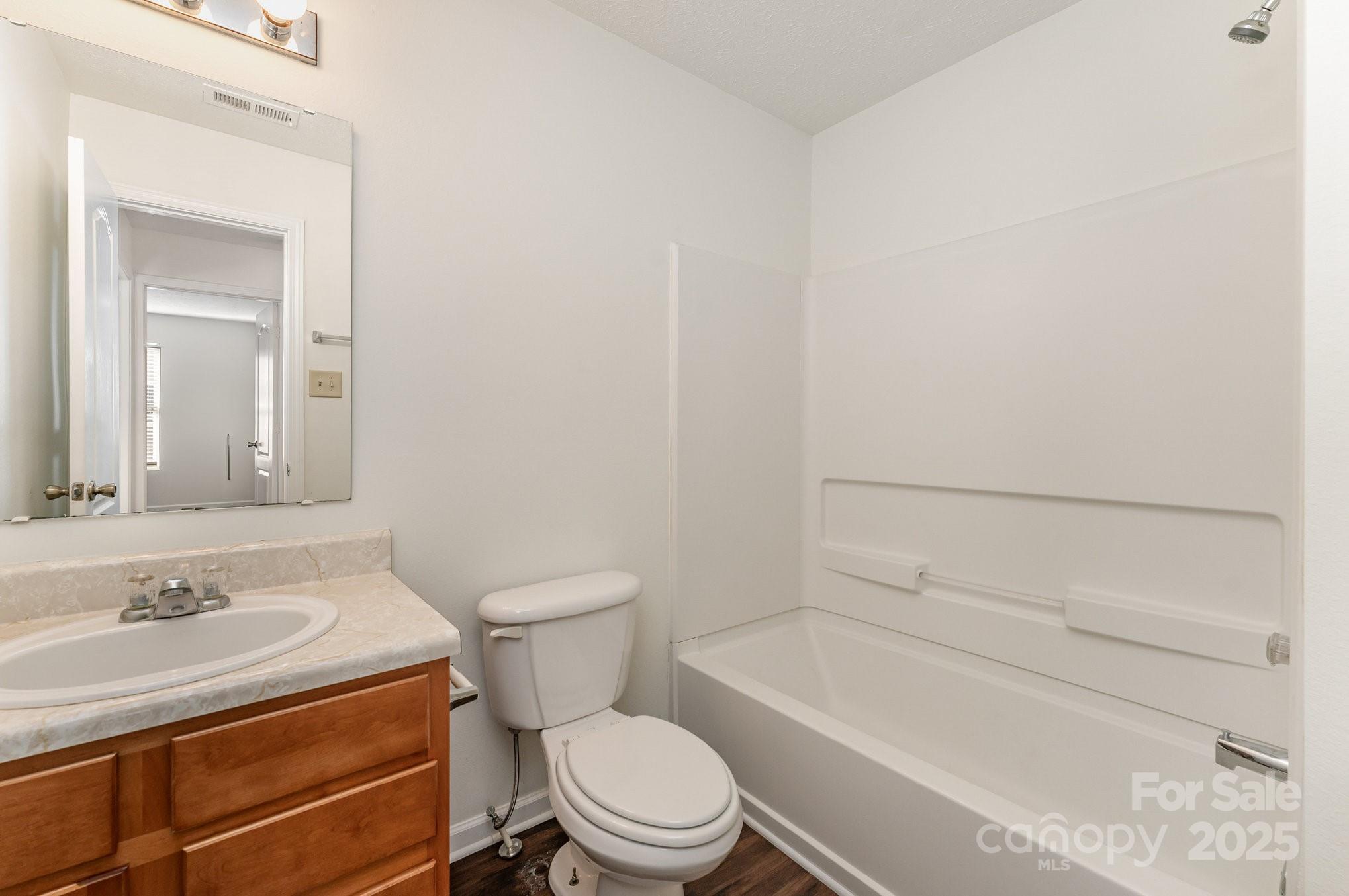 7601 Eben Drive — Charlotte